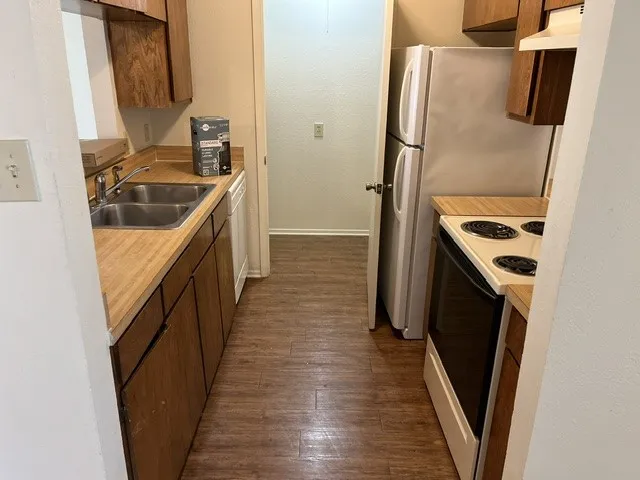 Duplex For Sale in Denton County , 3321 FALLMEADOW Street 3321 & 3323, Denton, Texas 76207, 4 Bedroom, 2 Bathroom, Garage spaces, 0 Sqft, built in 1982, mls#21289418, Real Estate Agent in Denton, Homes For Sale in Denton county, Homes For Sale in Denton, Realtor in Denton Texas, Real Estate Brokerage Independent Realty Texas, Luminita Cordes Realtor