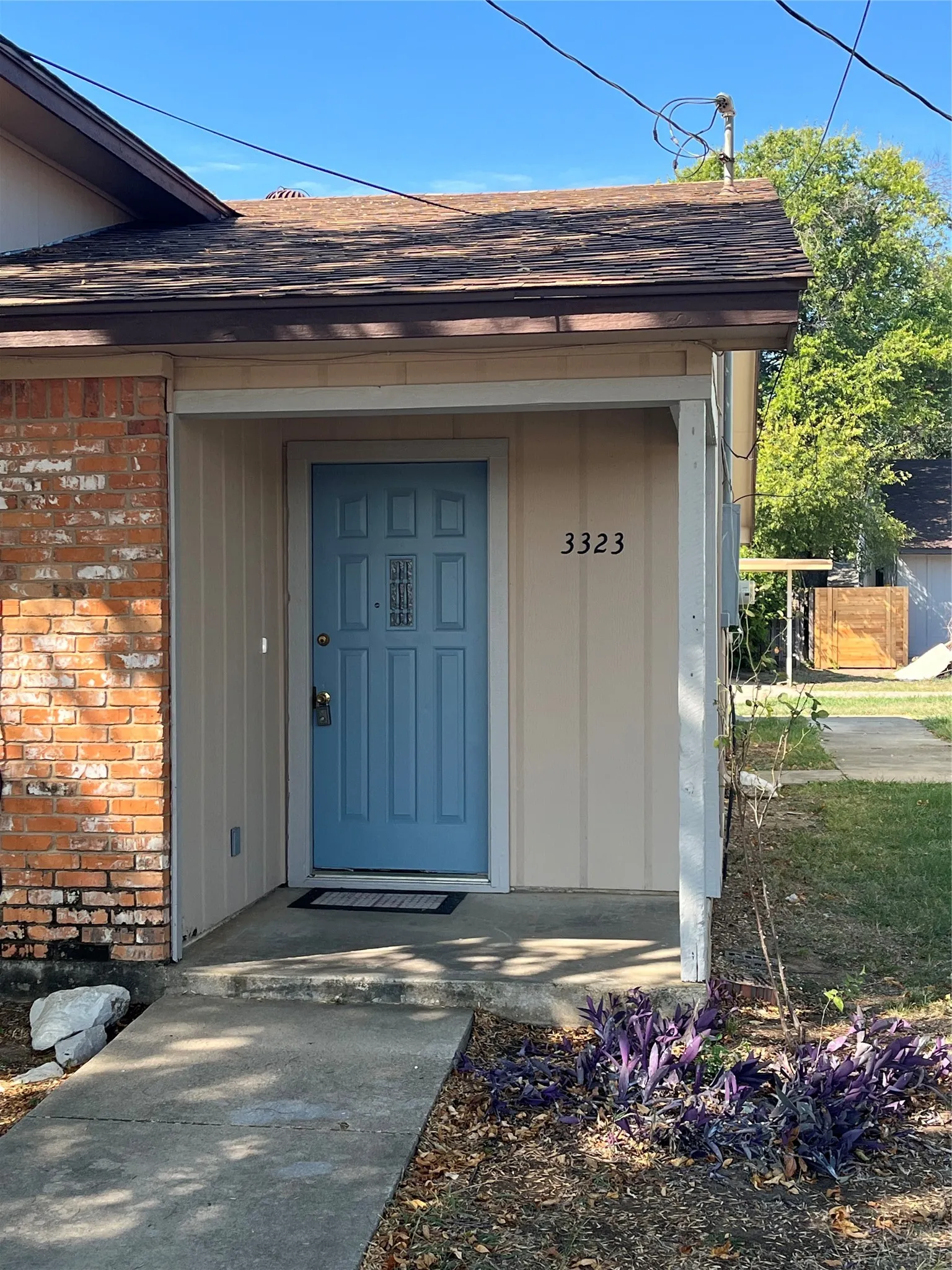 Duplex For Sale in Denton County , 3321 FALLMEADOW Street 3321 & 3323, Denton, Texas 76207, 4 Bedroom, 2 Bathroom, Garage spaces, 0 Sqft, built in 1982, mls#21289418, Real Estate Agent in Denton, Homes For Sale in Denton county, Homes For Sale in Denton, Realtor in Denton Texas, Real Estate Brokerage Independent Realty Texas, Luminita Cordes Realtor