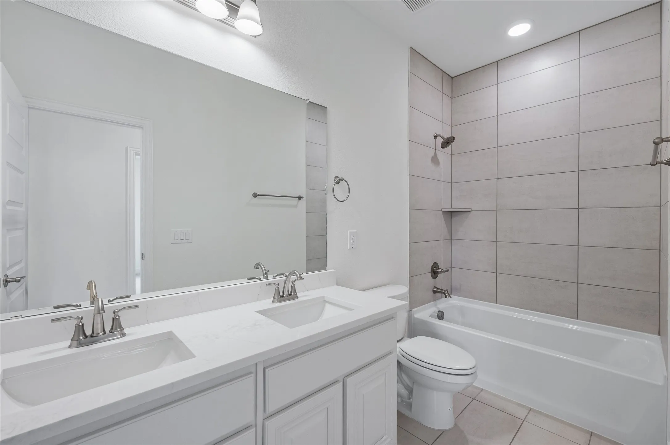 Single Family Residence For Sale in Rockwall County , 2136 Spyglass Drive, Royse City, Texas 75189, 4 Bedroom, 4 Bathroom, 3 Garage spaces, 2,842 Sqft, built in 2025, mls#21289373, Real Estate Agent in Royse City, Homes For Sale in Rockwall county, Homes For Sale in Royse City, Realtor in Royse City Texas, Real Estate Brokerage Independent Realty Texas, Luminita Cordes Realtor