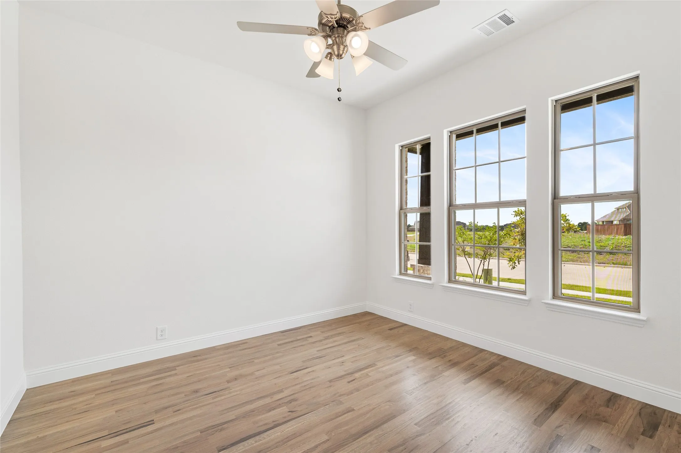 Single Family Residence For Sale in Rockwall County , 2136 Spyglass Drive, Royse City, Texas 75189, 4 Bedroom, 4 Bathroom, 3 Garage spaces, 2,842 Sqft, built in 2025, mls#21289373, Real Estate Agent in Royse City, Homes For Sale in Rockwall county, Homes For Sale in Royse City, Realtor in Royse City Texas, Real Estate Brokerage Independent Realty Texas, Luminita Cordes Realtor