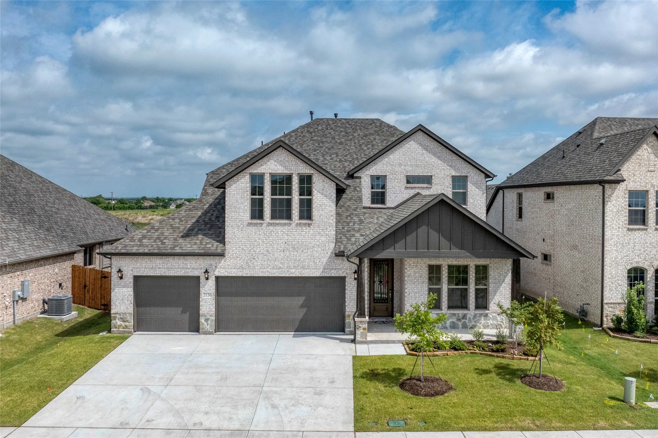 Single Family Residence For Sale in Rockwall County , 2136 Spyglass Drive, Royse City, Texas 75189, 4 Bedroom, 4 Bathroom, 3 Garage spaces, 2,842 Sqft, built in 2025, mls#21289373, Real Estate Agent in Royse City, Homes For Sale in Rockwall county, Homes For Sale in Royse City, Realtor in Royse City Texas, Real Estate Brokerage Independent Realty Texas, Luminita Cordes Realtor