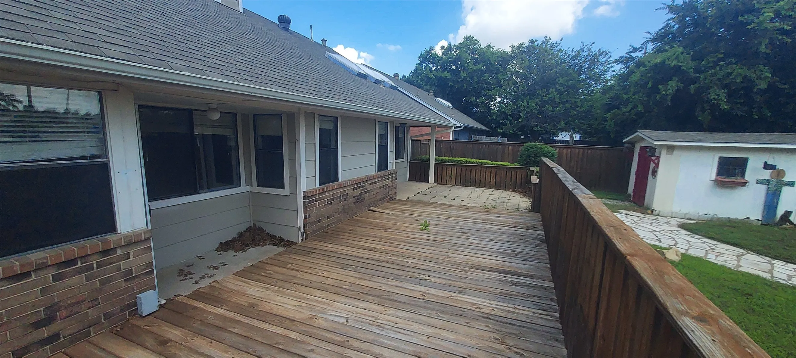 Single Family Residence For Sale in Denton County , 3504 Fairview Drive, Corinth, Texas 76210, 3 Bedroom, 2 Bathroom, 2 Garage spaces, 1,333 Sqft, built in 1985, mls#21289194, Real Estate Agent in Corinth, Homes For Sale in Denton county, Homes For Sale in Corinth, Realtor in Corinth Texas, Real Estate Brokerage Independent Realty Texas, Luminita Cordes Realtor
