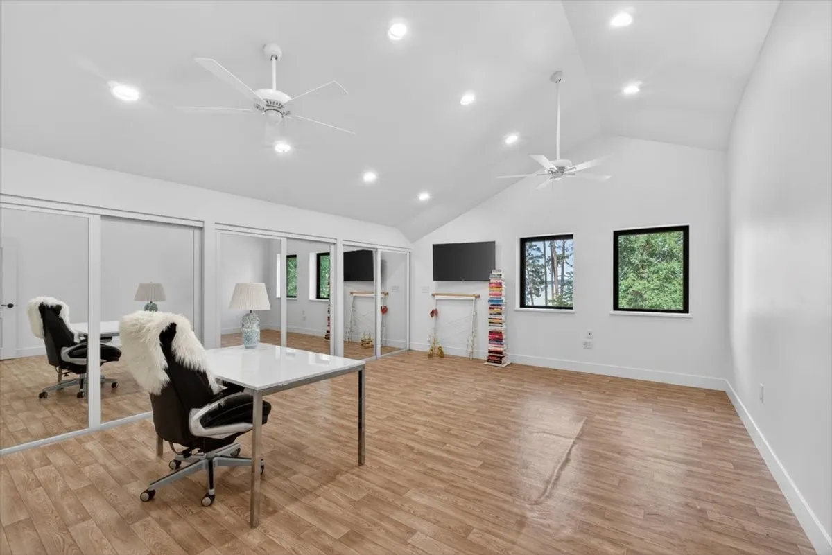 Improved Land For Sale in Henderson County , 21277 Joe Paul Lane, Chandler, Texas 75758, 0, 0, Garage spaces, 0 Sqft, built in 0, mls#21279097, Real Estate Agent in Chandler, Homes For Sale in Henderson county, Homes For Sale in Chandler, Realtor in Chandler Texas, Real Estate Brokerage Independent Realty Texas, Luminita Cordes Realtor