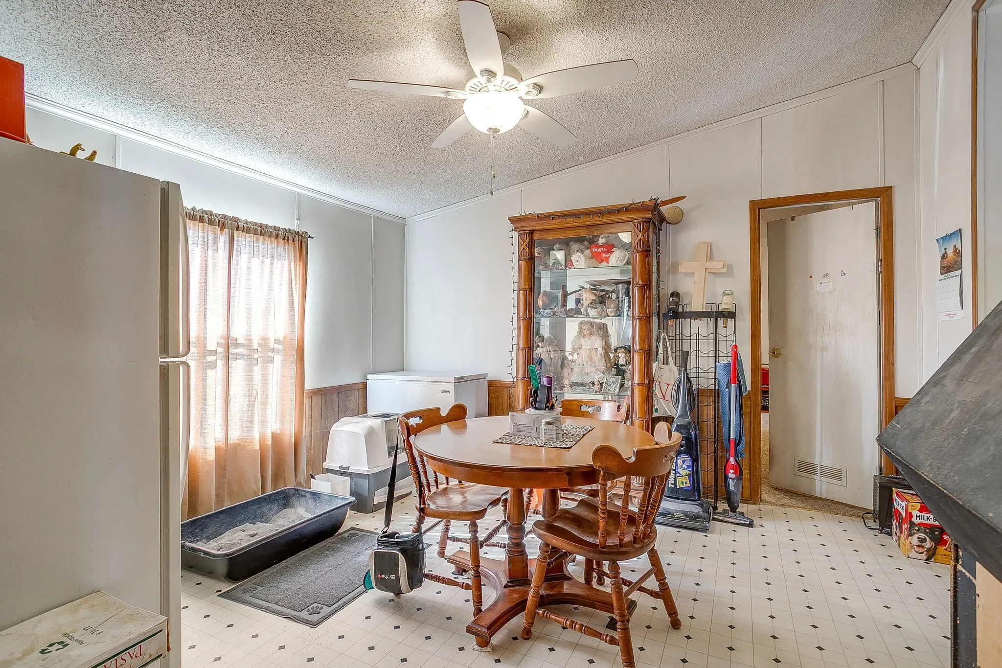 Manufactured Home For Sale in Parker County , 127 Lelon Lane, Springtown, Texas 76082, 5 Bedroom, 3 Bathroom, Garage spaces, 2,128 Sqft, built in 1997, mls#21288563, Real Estate Agent in Springtown, Homes For Sale in Parker county, Homes For Sale in Springtown, Realtor in Springtown Texas, Real Estate Brokerage Independent Realty Texas, Luminita Cordes Realtor
