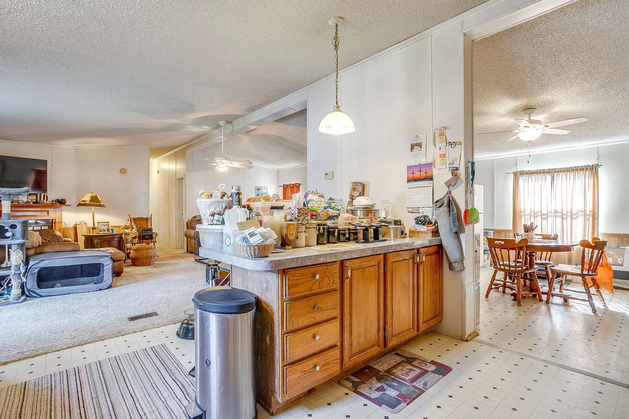 Manufactured Home For Sale in Parker County , 127 Lelon Lane, Springtown, Texas 76082, 5 Bedroom, 3 Bathroom, Garage spaces, 2,128 Sqft, built in 1997, mls#21288563, Real Estate Agent in Springtown, Homes For Sale in Parker county, Homes For Sale in Springtown, Realtor in Springtown Texas, Real Estate Brokerage Independent Realty Texas, Luminita Cordes Realtor