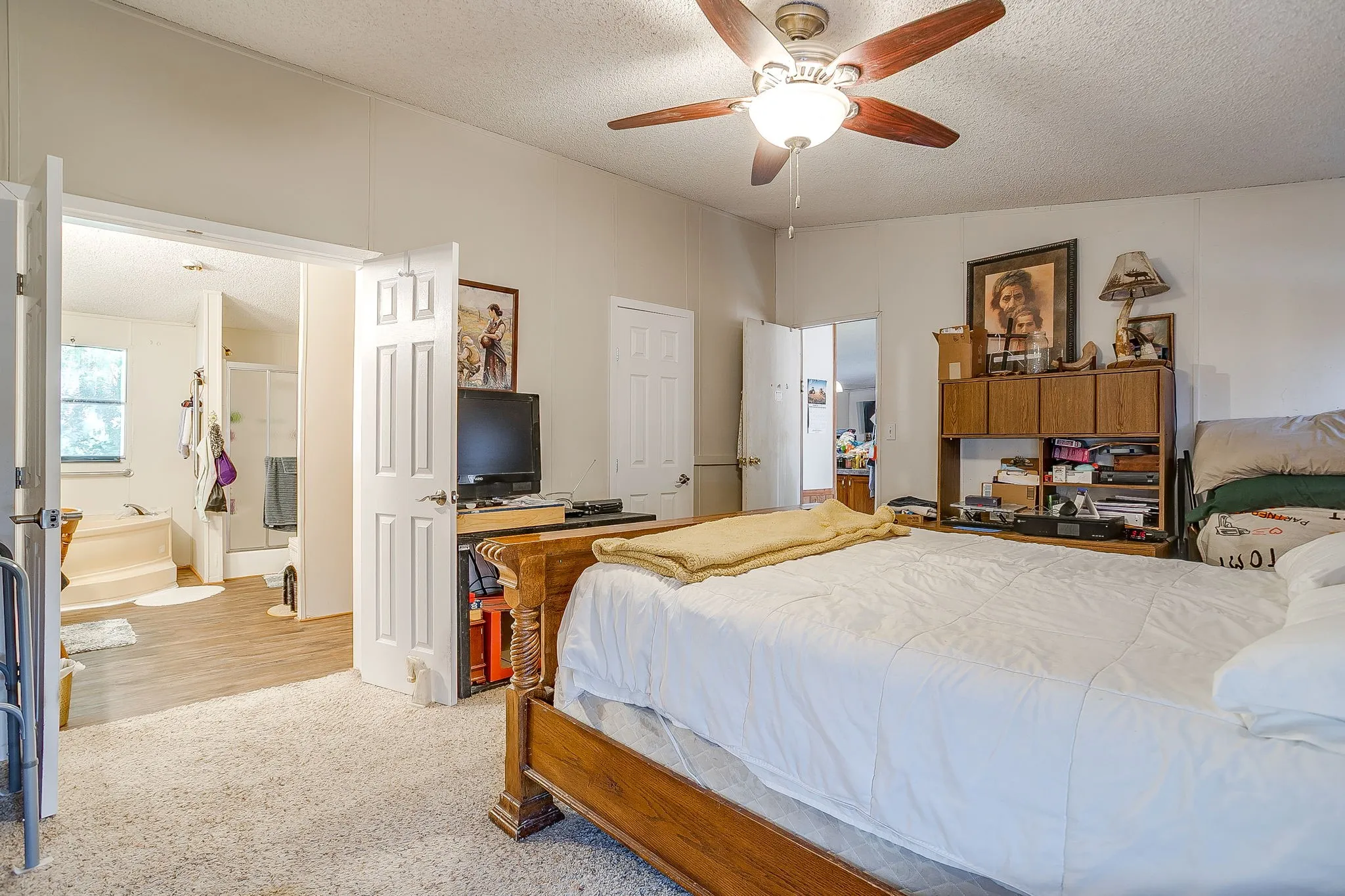 Manufactured Home For Sale in Parker County , 127 Lelon Lane, Springtown, Texas 76082, 5 Bedroom, 3 Bathroom, Garage spaces, 2,128 Sqft, built in 1997, mls#21288563, Real Estate Agent in Springtown, Homes For Sale in Parker county, Homes For Sale in Springtown, Realtor in Springtown Texas, Real Estate Brokerage Independent Realty Texas, Luminita Cordes Realtor