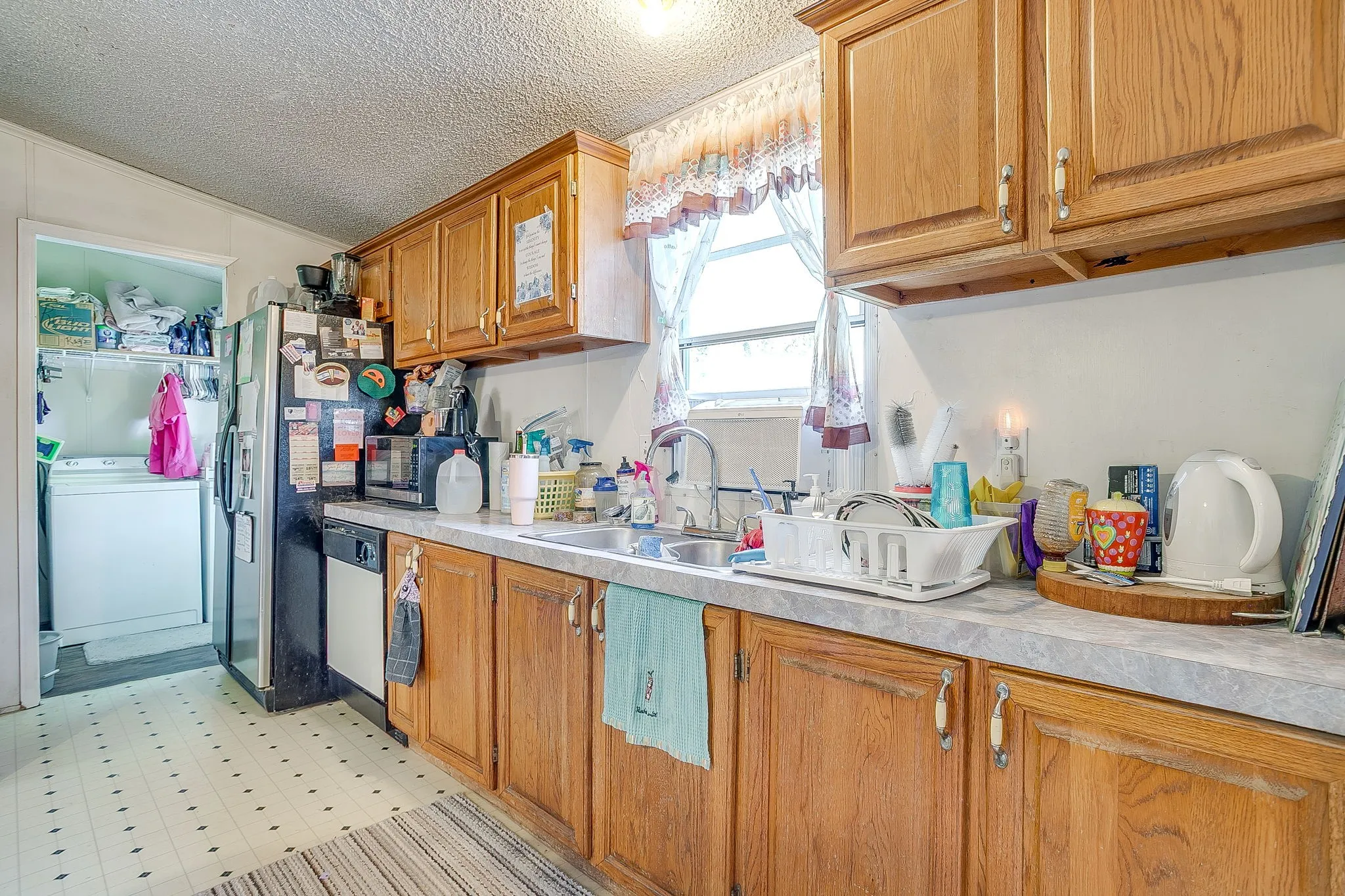 Manufactured Home For Sale in Parker County , 127 Lelon Lane, Springtown, Texas 76082, 5 Bedroom, 3 Bathroom, Garage spaces, 2,128 Sqft, built in 1997, mls#21288563, Real Estate Agent in Springtown, Homes For Sale in Parker county, Homes For Sale in Springtown, Realtor in Springtown Texas, Real Estate Brokerage Independent Realty Texas, Luminita Cordes Realtor