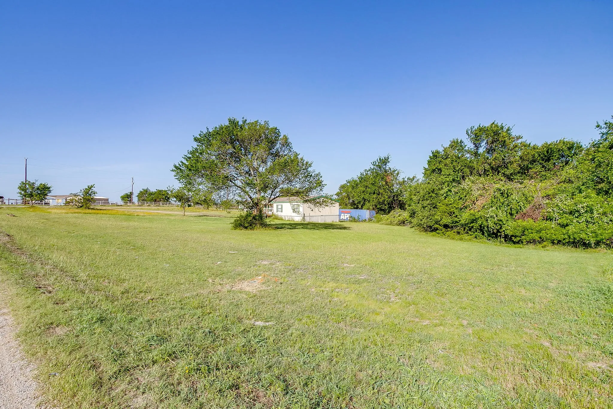 Manufactured Home For Sale in Parker County , 127 Lelon Lane, Springtown, Texas 76082, 5 Bedroom, 3 Bathroom, Garage spaces, 2,128 Sqft, built in 1997, mls#21288563, Real Estate Agent in Springtown, Homes For Sale in Parker county, Homes For Sale in Springtown, Realtor in Springtown Texas, Real Estate Brokerage Independent Realty Texas, Luminita Cordes Realtor