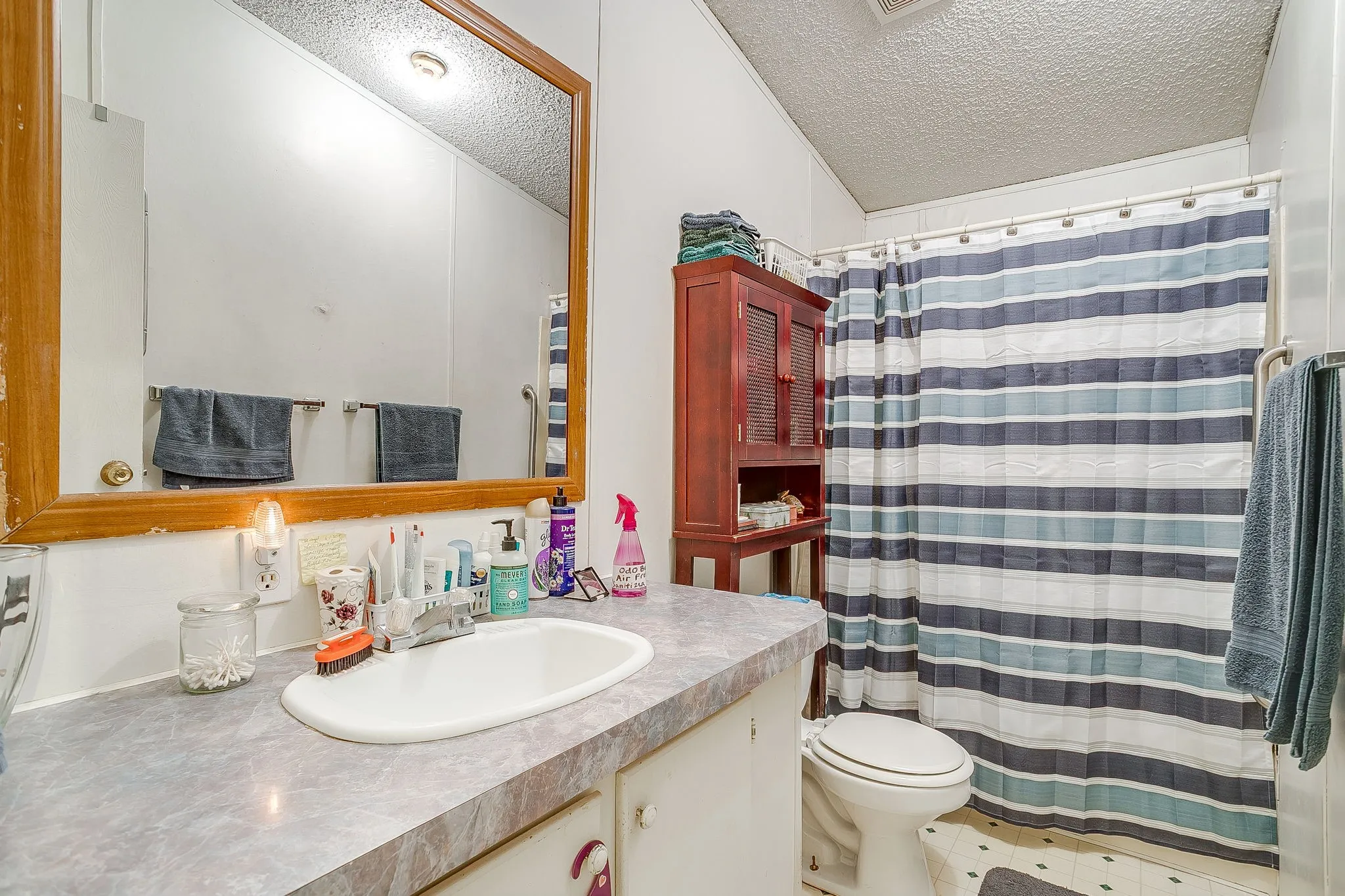 Manufactured Home For Sale in Parker County , 127 Lelon Lane, Springtown, Texas 76082, 5 Bedroom, 3 Bathroom, Garage spaces, 2,128 Sqft, built in 1997, mls#21288563, Real Estate Agent in Springtown, Homes For Sale in Parker county, Homes For Sale in Springtown, Realtor in Springtown Texas, Real Estate Brokerage Independent Realty Texas, Luminita Cordes Realtor