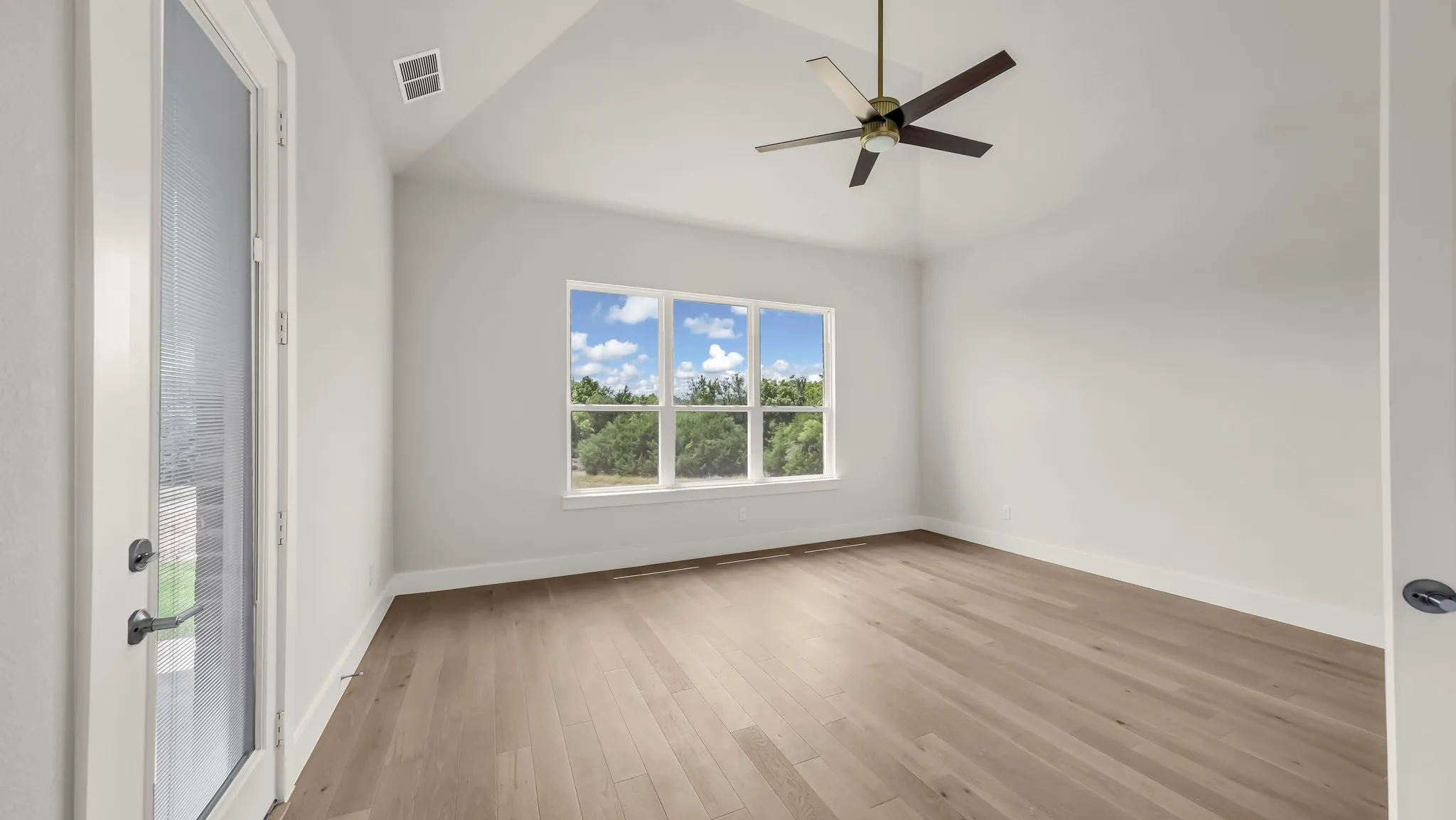 Single Family Residence For Sale in Parker County , 1097 Woodland Road, Weatherford, Texas 76088, 5 Bedroom, 4 Bathroom, 3 Garage spaces, 3,369 Sqft, built in 2025, mls#21283732, Real Estate Agent in Weatherford, Homes For Sale in Parker county, Homes For Sale in Weatherford, Realtor in Weatherford Texas, Real Estate Brokerage Independent Realty Texas, Luminita Cordes Realtor