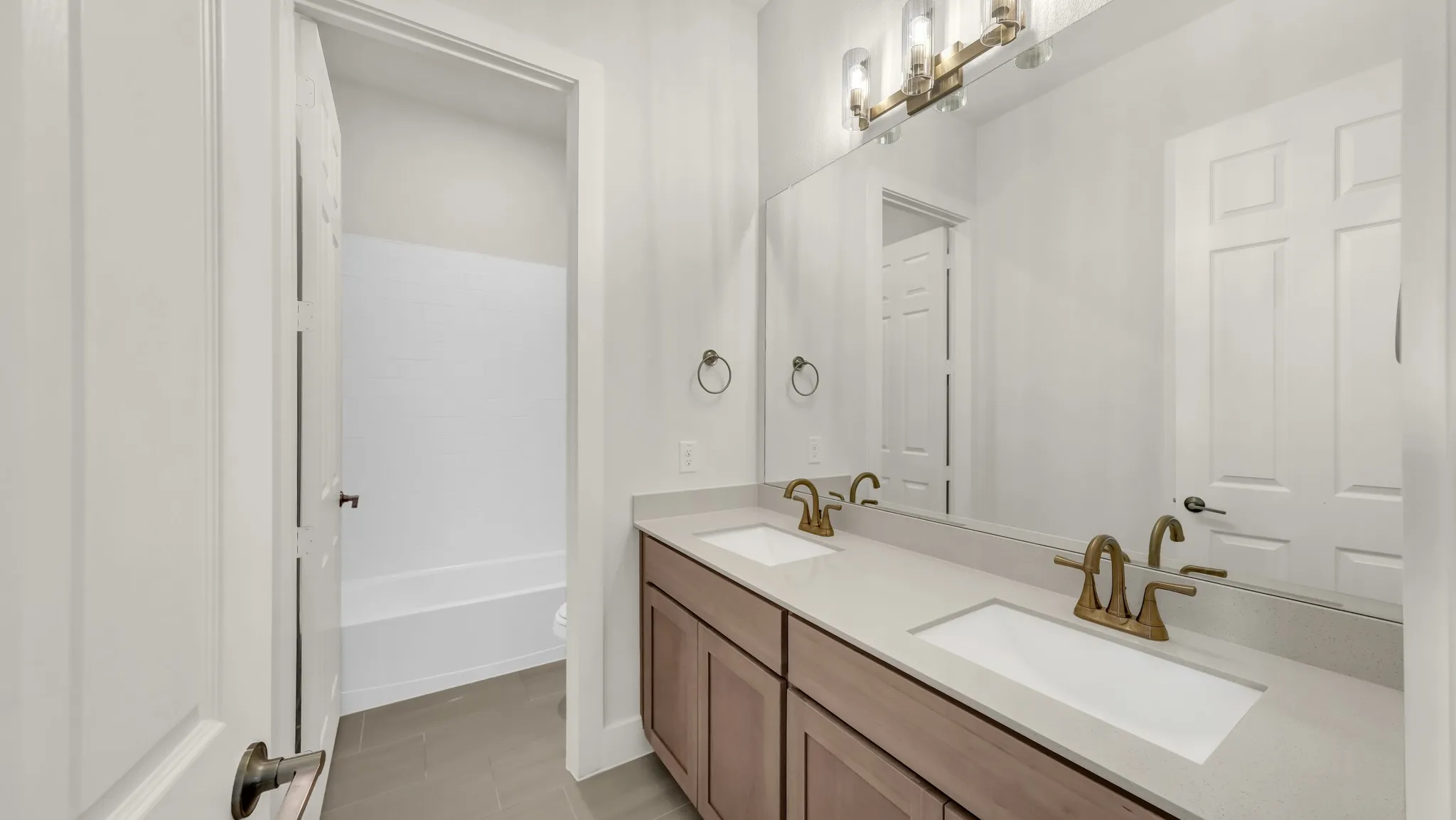 Single Family Residence For Sale in Parker County , 1097 Woodland Road, Weatherford, Texas 76088, 5 Bedroom, 4 Bathroom, 3 Garage spaces, 3,369 Sqft, built in 2025, mls#21283732, Real Estate Agent in Weatherford, Homes For Sale in Parker county, Homes For Sale in Weatherford, Realtor in Weatherford Texas, Real Estate Brokerage Independent Realty Texas, Luminita Cordes Realtor