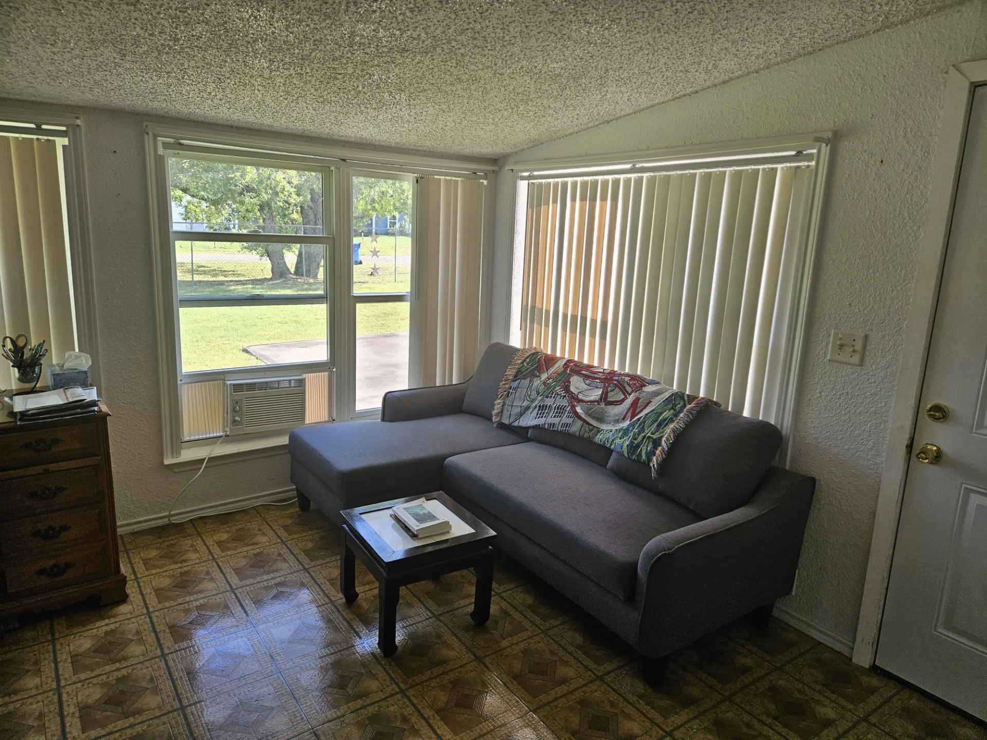 Bonus room - could be hobby room, office or third bedroo