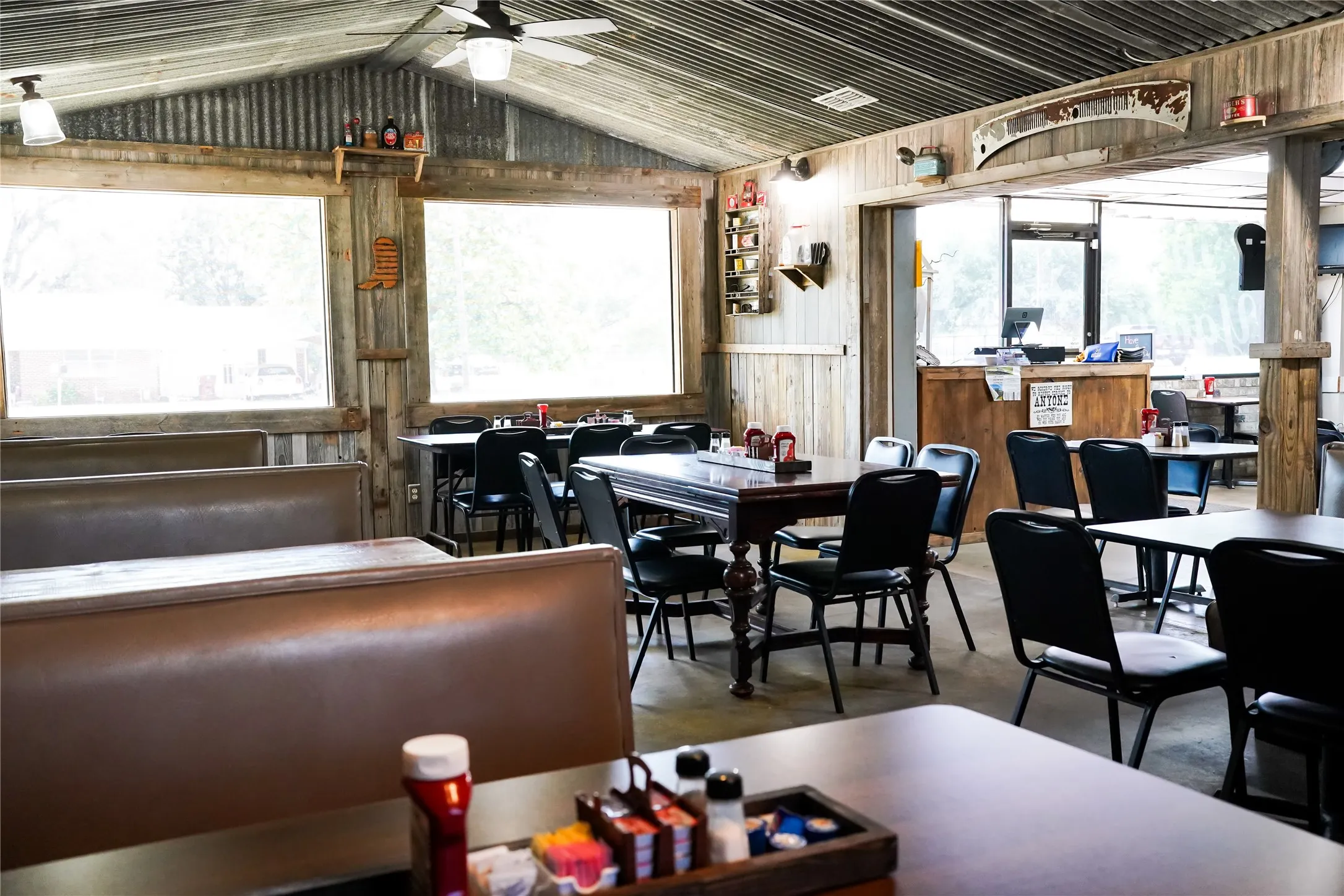 Retail For Sale in Wood County , 108 S Main Street, Yantis, Texas 75497, 0, 0, Garage spaces, 0 Sqft, built in 1993, Price $225,000, mls#21289519, Real Estate Agent in Yantis, Homes For Sale in Wood county, Homes For Sale in Yantis, Realtor in Yantis Texas, Real Estate Brokerage Independent Realty Texas, Luminita Cordes Realtor