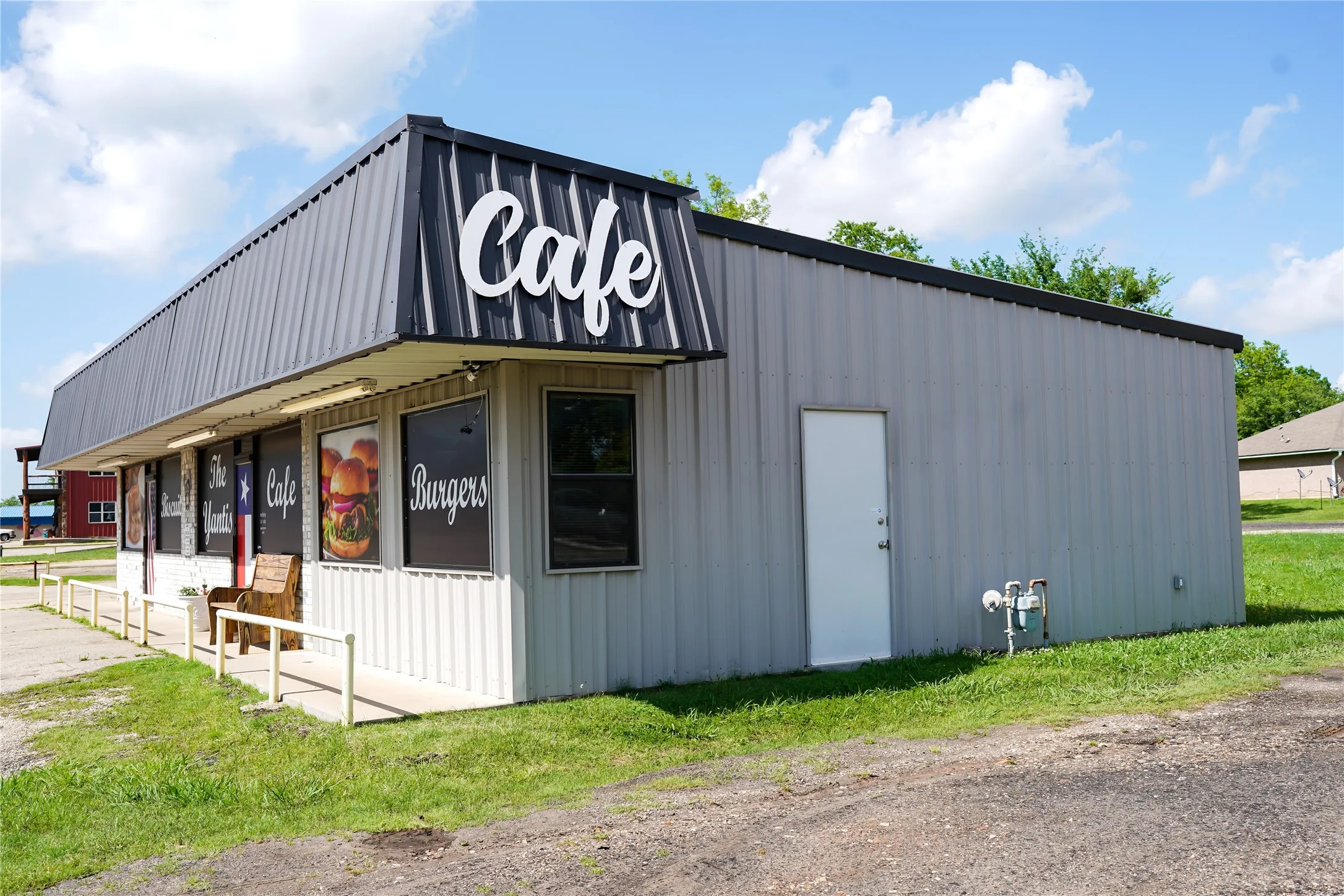 Retail For Sale in Wood County , 108 S Main Street, Yantis, Texas 75497, 0, 0, Garage spaces, 0 Sqft, built in 1993, Price $225,000, mls#21289519, Real Estate Agent in Yantis, Homes For Sale in Wood county, Homes For Sale in Yantis, Realtor in Yantis Texas, Real Estate Brokerage Independent Realty Texas, Luminita Cordes Realtor
