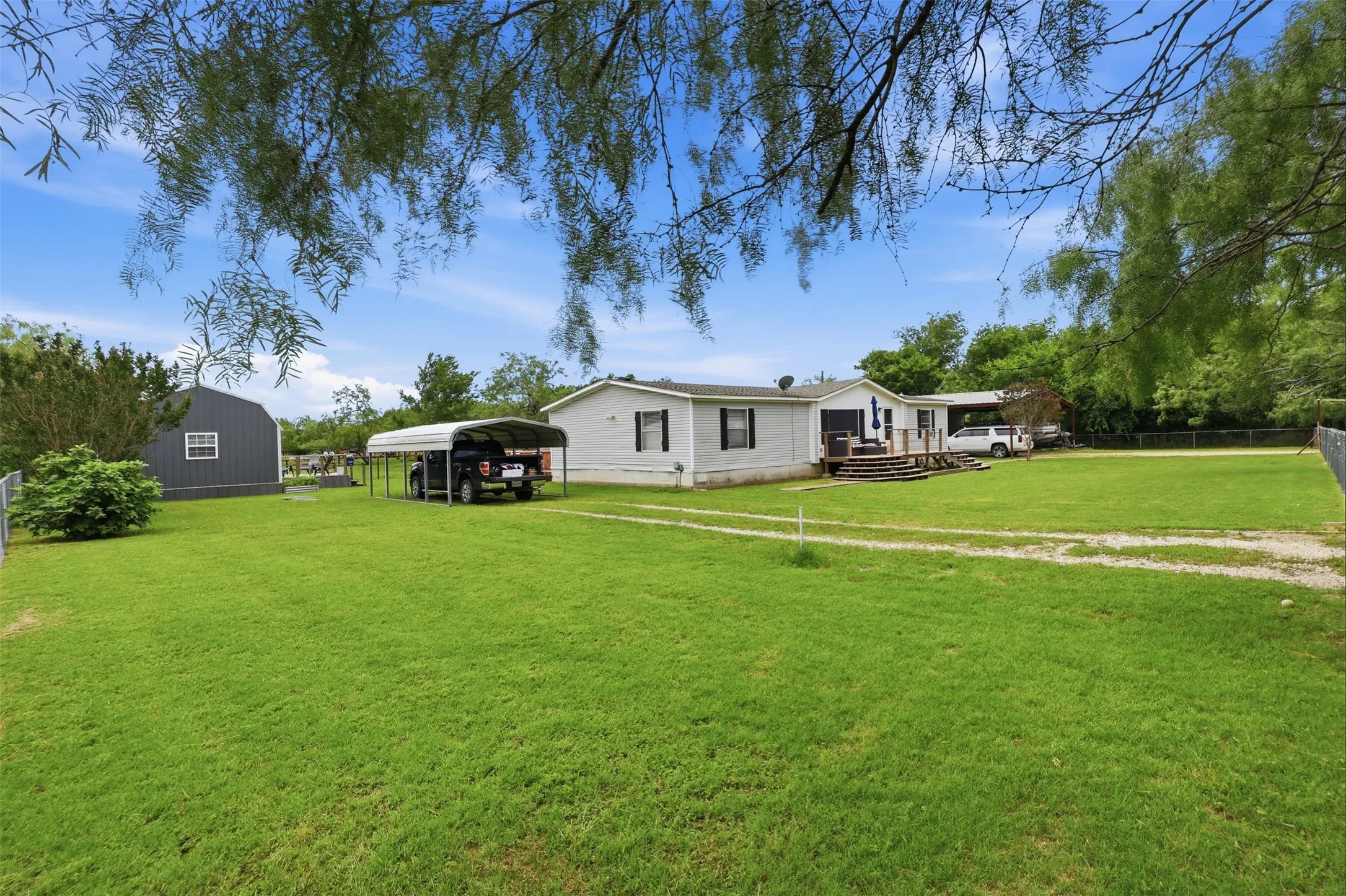 Mobile Home For Sale in Hunt County , 3657 County Road 2508, Caddo Mills, Texas 75135, 3 Bedroom, 2 Bathroom, Garage spaces, 1,624 Sqft, built in 1997, mls#21287777, Real Estate Agent in Caddo Mills, Homes For Sale in Hunt county, Homes For Sale in Caddo Mills, Realtor in Caddo Mills Texas, Real Estate Brokerage Independent Realty Texas, Luminita Cordes Realtor