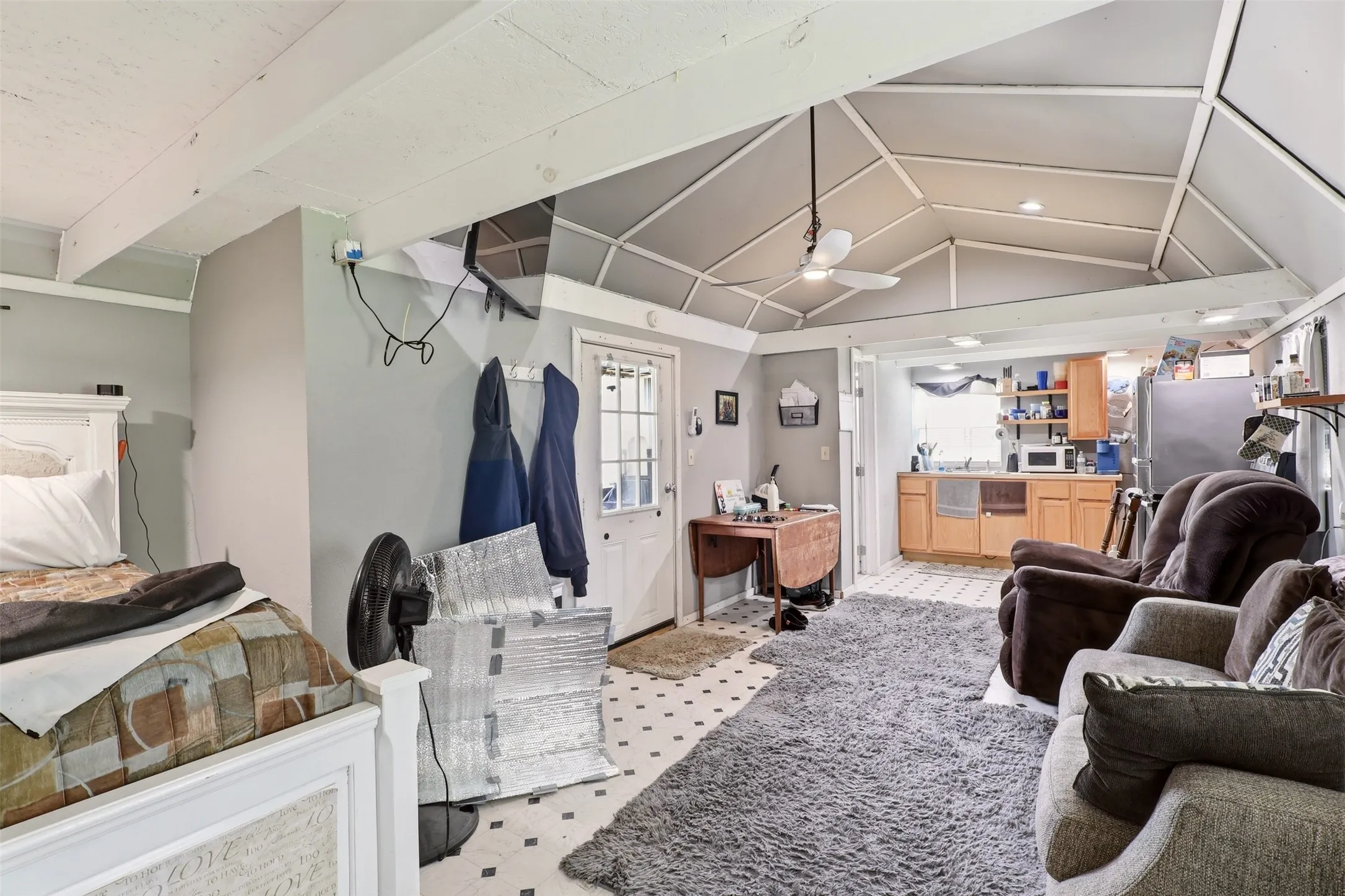 Mobile Home For Sale in Hunt County , 3657 County Road 2508, Caddo Mills, Texas 75135, 3 Bedroom, 2 Bathroom, Garage spaces, 1,624 Sqft, built in 1997, mls#21287777, Real Estate Agent in Caddo Mills, Homes For Sale in Hunt county, Homes For Sale in Caddo Mills, Realtor in Caddo Mills Texas, Real Estate Brokerage Independent Realty Texas, Luminita Cordes Realtor