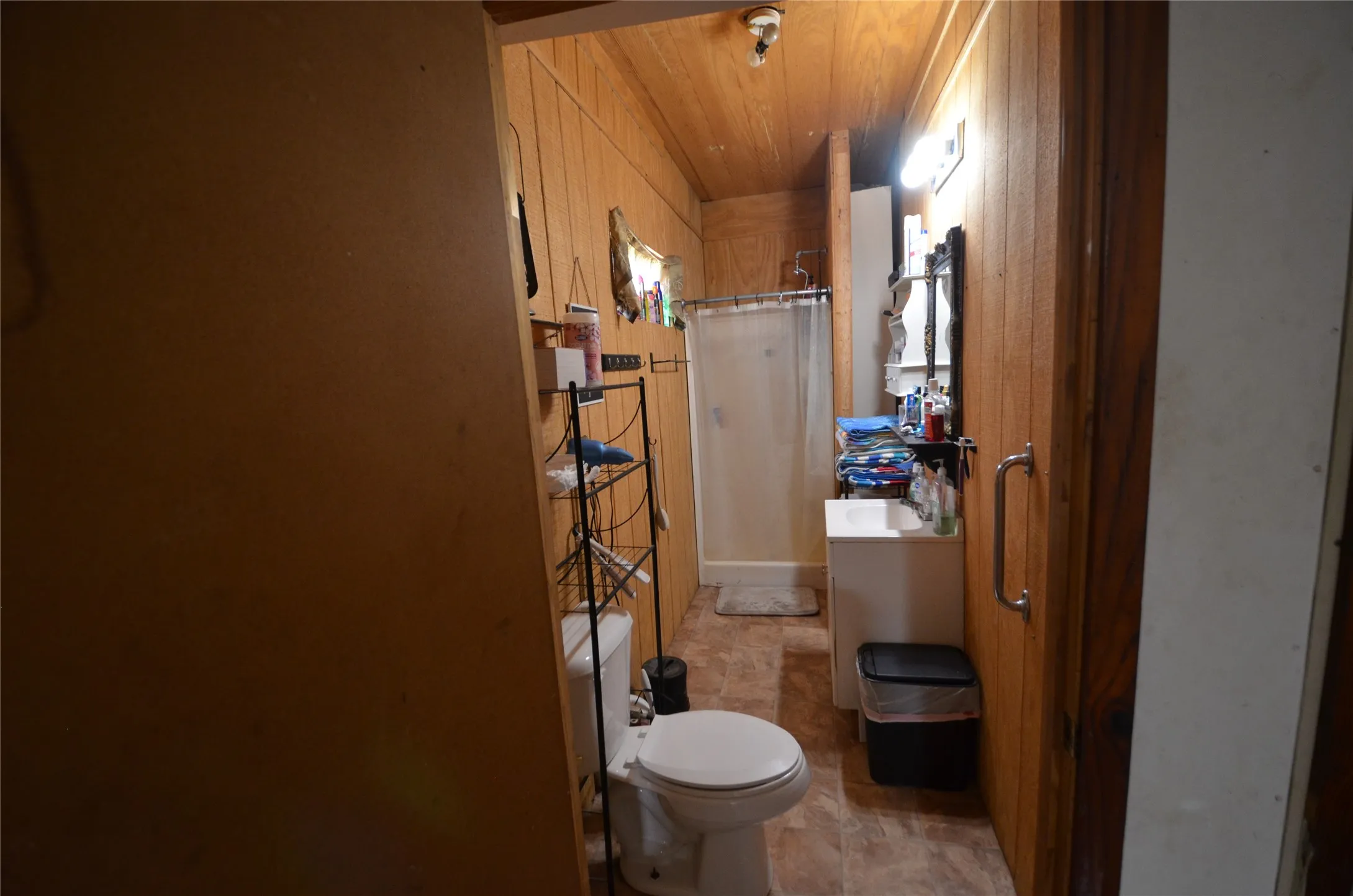 Single Family Residence For Sale in Jack County , 334 Cook Road, Jacksboro, Texas 76458, 2 Bedroom, 1 Bathroom, Garage spaces, 1,560 Sqft, built in 1950, mls#21289535, Real Estate Agent in Jacksboro, Homes For Sale in Jack county, Homes For Sale in Jacksboro, Realtor in Jacksboro Texas, Real Estate Brokerage Independent Realty Texas, Luminita Cordes Realtor