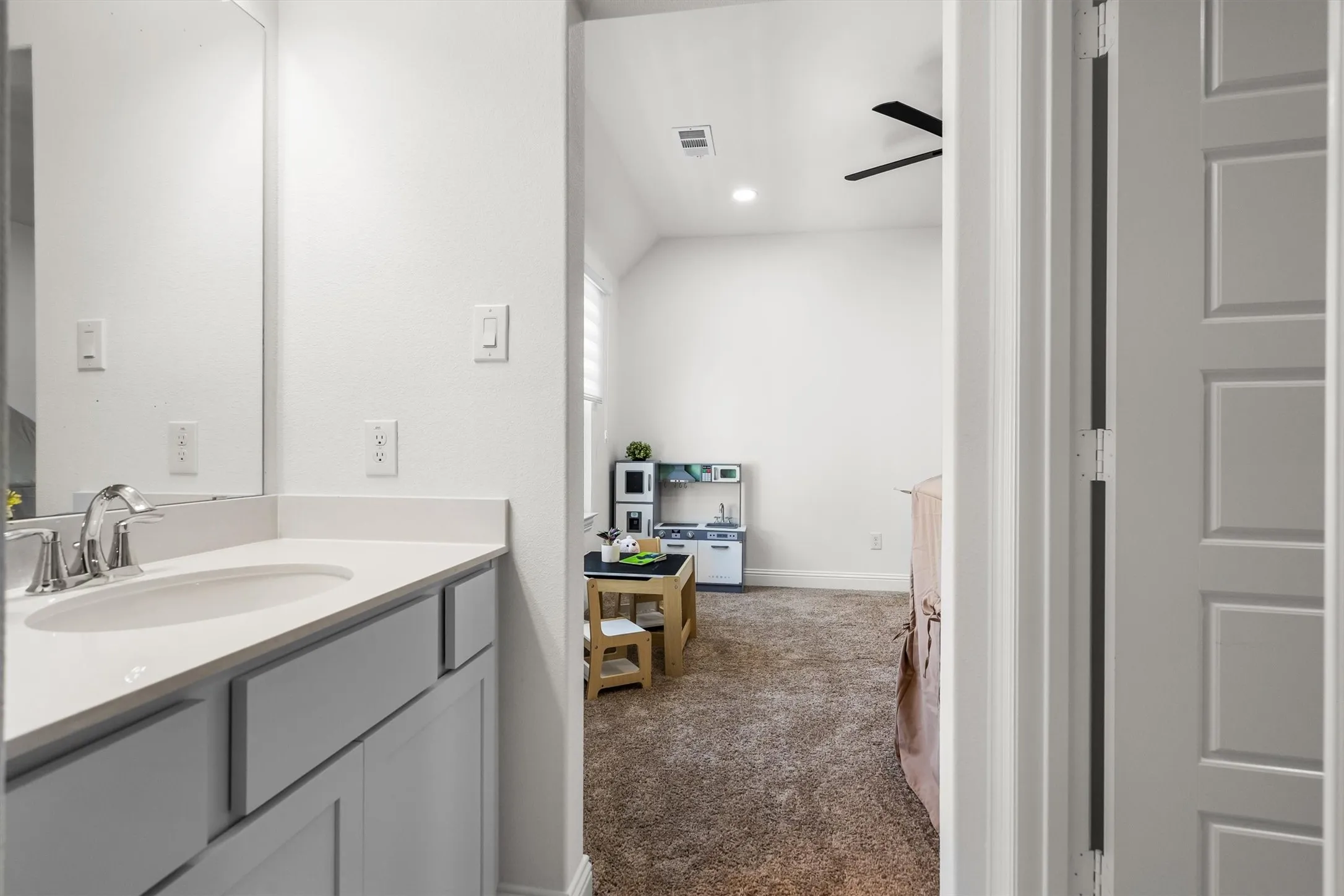 Single Family Residence For Sale in Denton County , 409 Horizon Way, Northlake, Texas 76247, 5 Bedroom, 5 Bathroom, 3 Garage spaces, 4,147 Sqft, built in 2024, mls#21289351, Real Estate Agent in Northlake, Homes For Sale in Denton county, Homes For Sale in Northlake, Realtor in Northlake Texas, Real Estate Brokerage Independent Realty Texas, Luminita Cordes Realtor