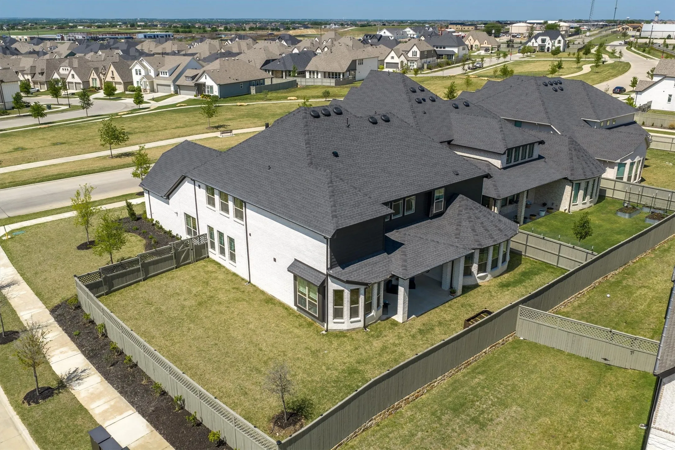 Single Family Residence For Sale in Denton County , 409 Horizon Way, Northlake, Texas 76247, 5 Bedroom, 5 Bathroom, 3 Garage spaces, 4,147 Sqft, built in 2024, mls#21289351, Real Estate Agent in Northlake, Homes For Sale in Denton county, Homes For Sale in Northlake, Realtor in Northlake Texas, Real Estate Brokerage Independent Realty Texas, Luminita Cordes Realtor