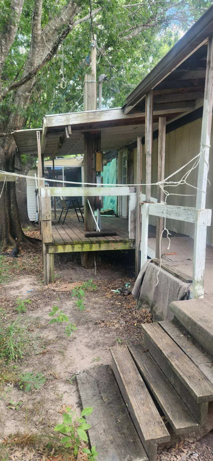 Mobile Home For Sale in Hunt County , 2457 Elmwood Drive, Wills Point, Texas 75169, 2 Bedrooms, 2 Bathrooms, 2 Garage spaces, 1,064 Sqft, built in 2000, Price $70,000, mls#21289540, Real Estate Agent in Wills Point, Homes For Sale in Hunt county, Homes For Sale in Wills Point, Realtor in Wills Point Texas, Real Estate Brokerage Independent Realty Texas, Luminita Cordes Realtor