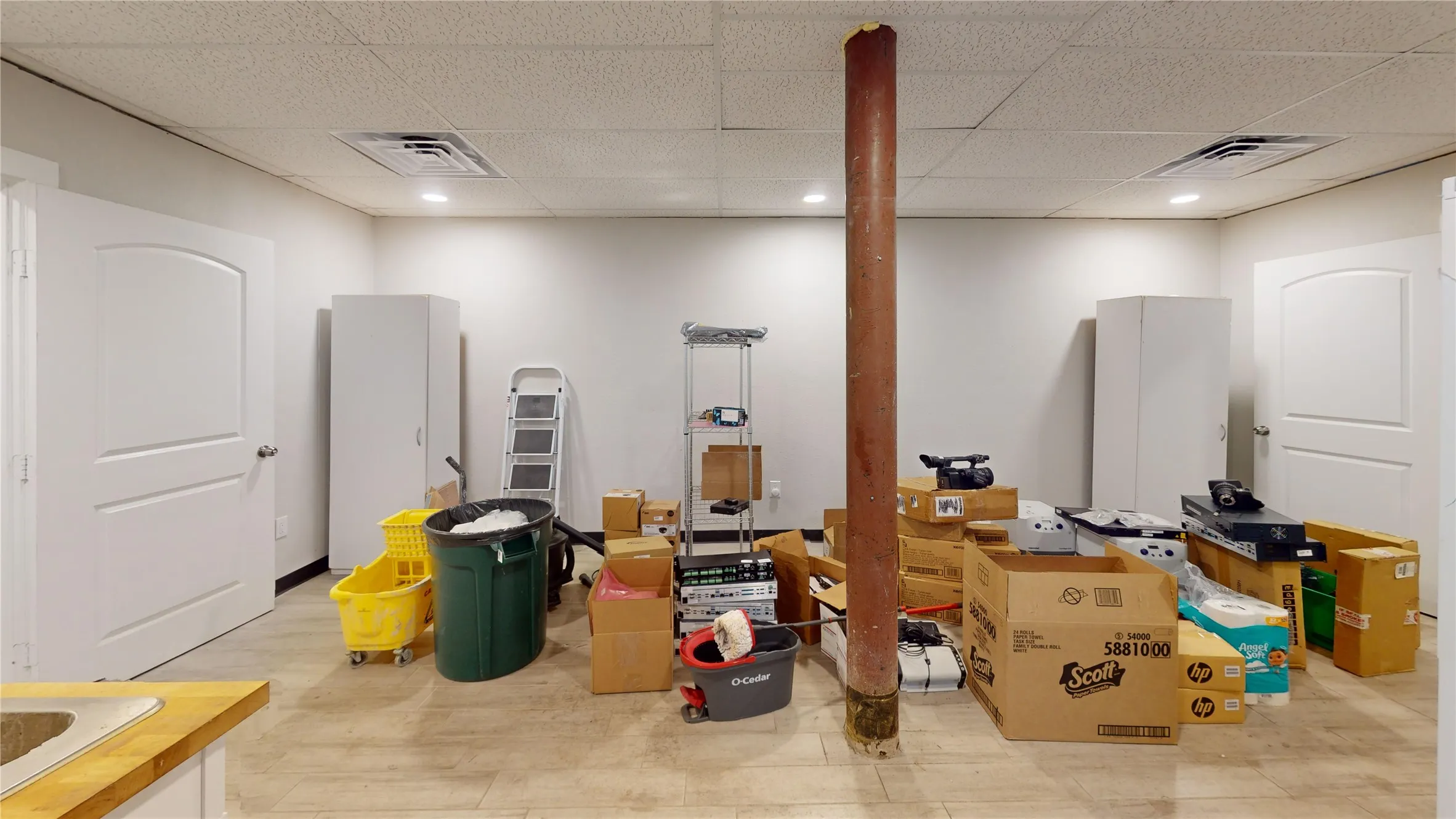 Warehouse For Sale in Dallas County , 10964 Shady Trail, Dallas, Texas 75220, 0, 0, Garage spaces, 0 Sqft, built in 1973, mls#21287482, Real Estate Agent in Dallas, Homes For Sale in Dallas county, Homes For Sale in Dallas, Realtor in Dallas Texas, Real Estate Brokerage Independent Realty Texas, Luminita Cordes Realtor