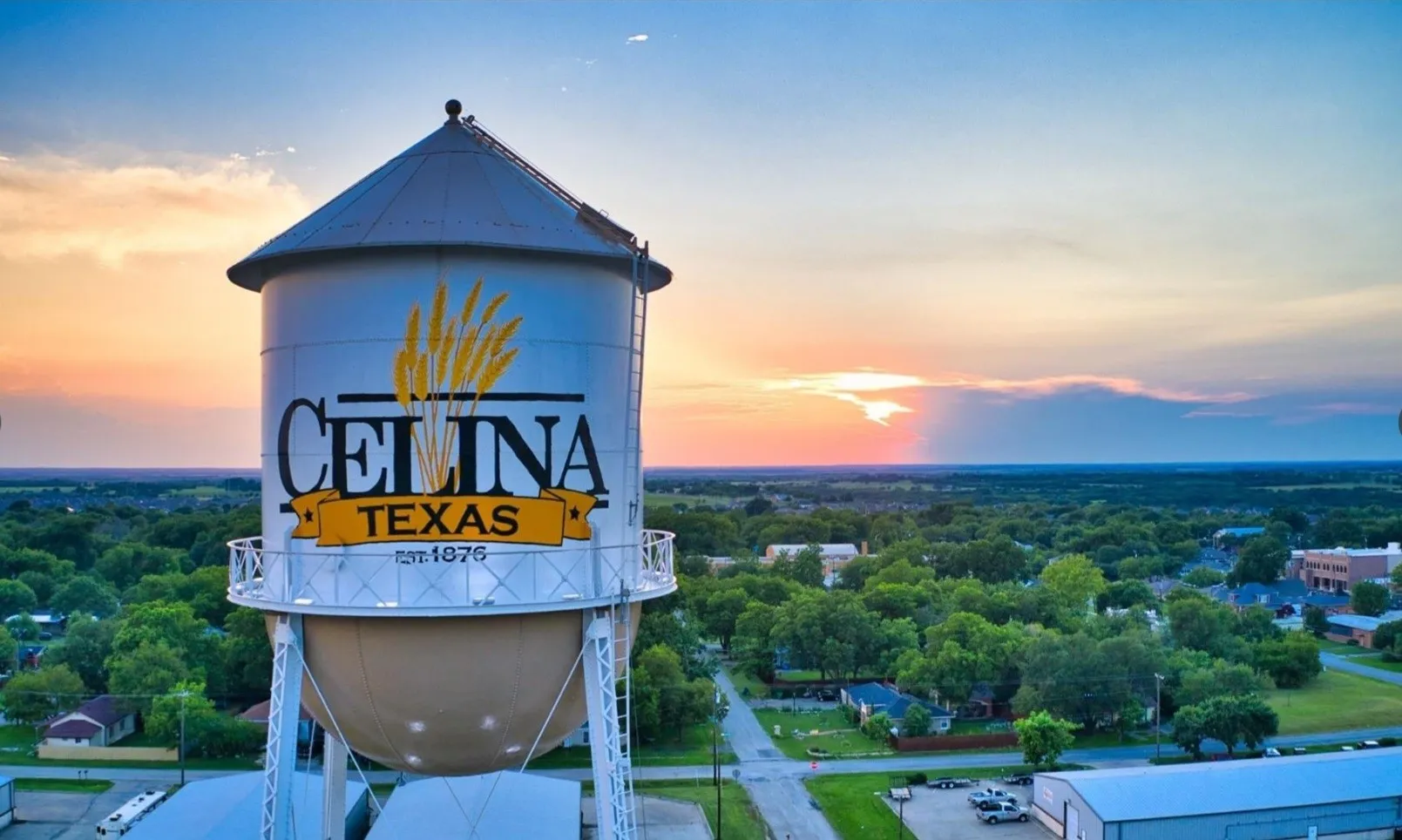 Single Family Residence For Sale in Collin County , 307 S Louisiana Street, Celina, Texas 75009, 3 Bedroom, 2 Bathroom, Garage spaces, 1,277 Sqft, built in 1940, mls#21289562, Real Estate Agent in Celina, Homes For Sale in Collin county, Homes For Sale in Celina, Realtor in Celina Texas, Real Estate Brokerage Independent Realty Texas, Luminita Cordes Realtor