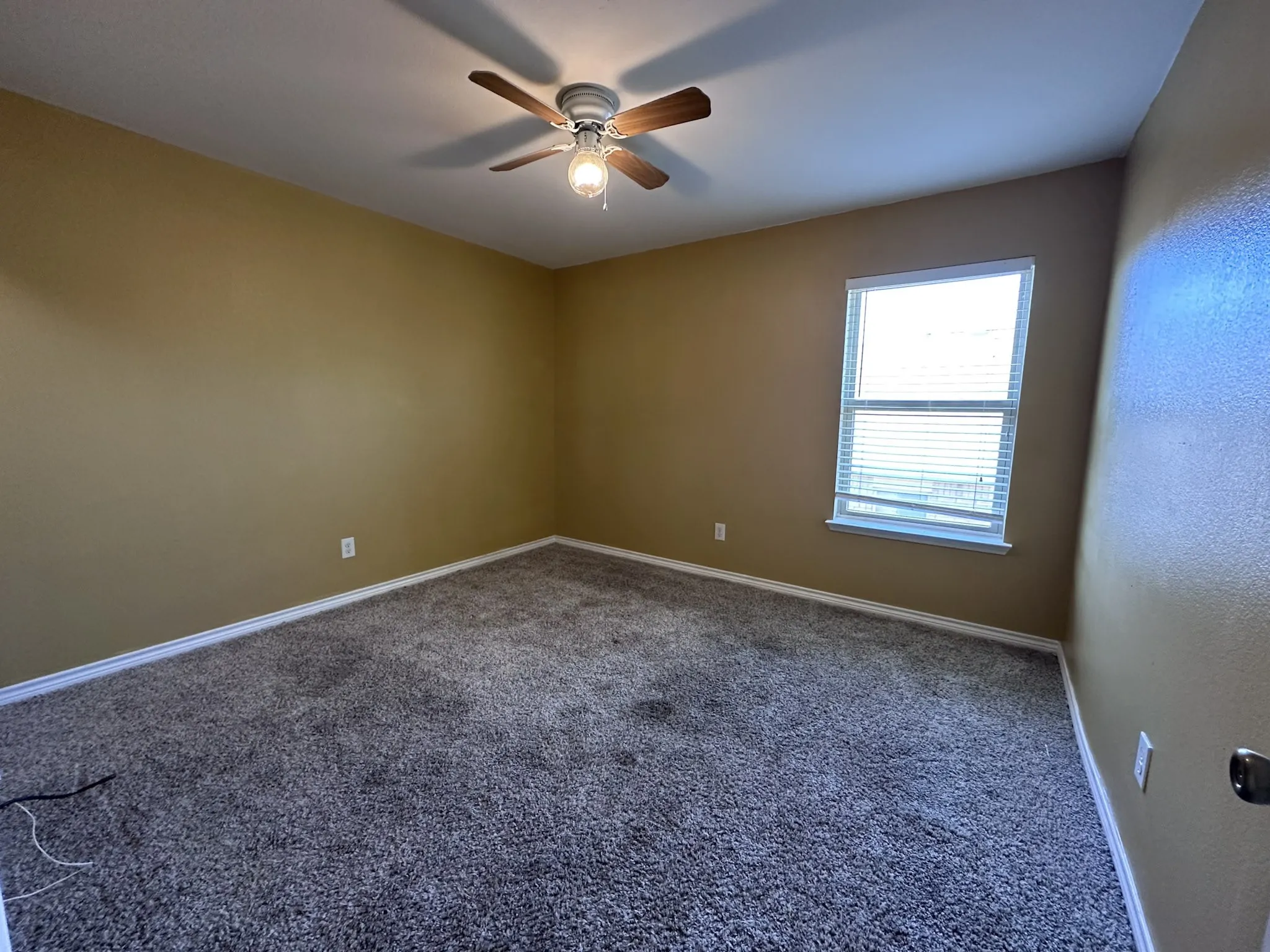Single Family Residence For Sale in Dallas County , 512 Tunnel Street, Cedar Hill, Texas 75104, 4 Bedroom, 3 Bathroom, 2 Garage spaces, 3,031 Sqft, built in 2012, mls#21289161, Real Estate Agent in Cedar Hill, Homes For Sale in Dallas county, Homes For Sale in Cedar Hill, Realtor in Cedar Hill Texas, Real Estate Brokerage Independent Realty Texas, Luminita Cordes Realtor
