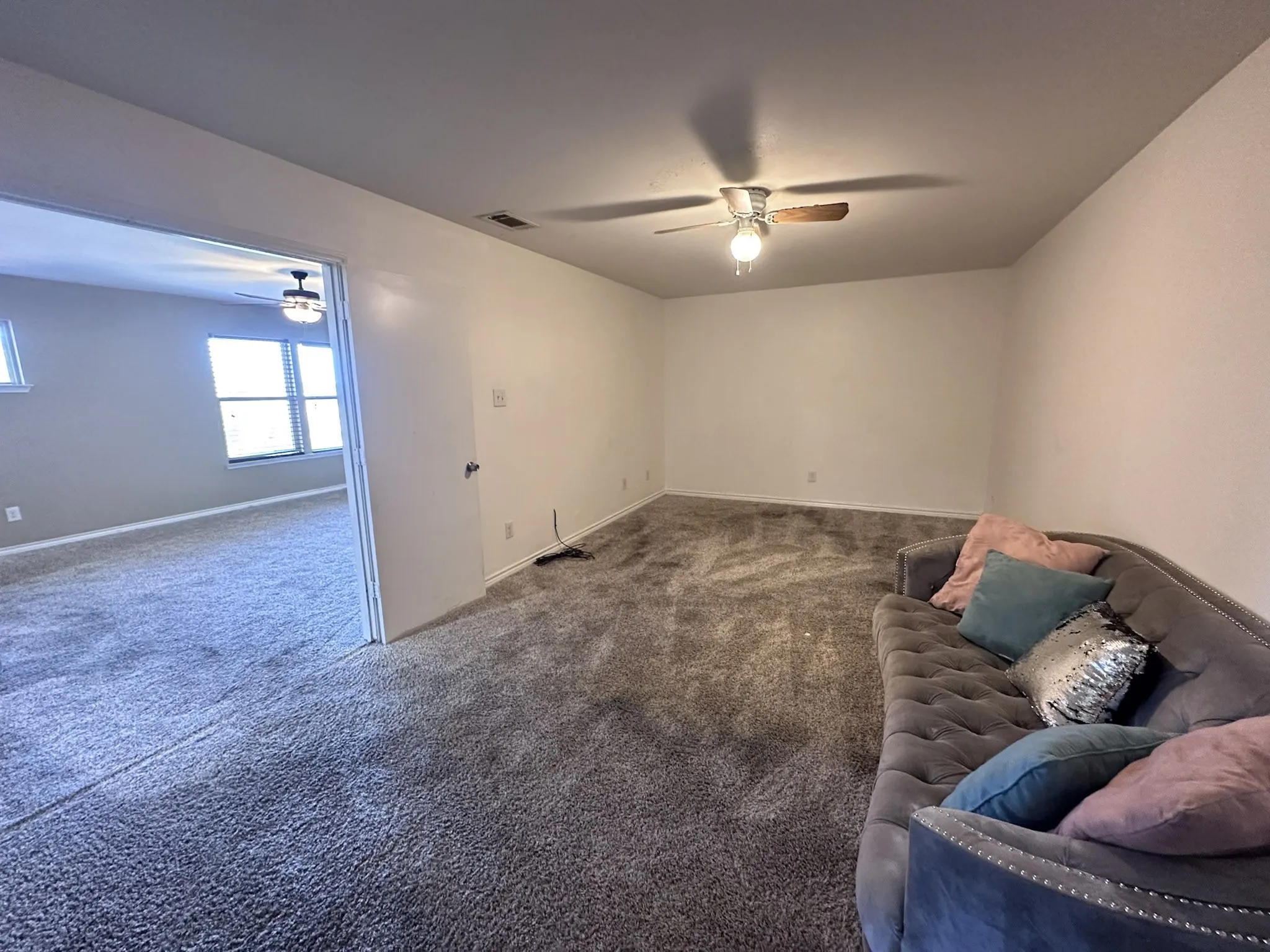 Single Family Residence For Sale in Dallas County , 512 Tunnel Street, Cedar Hill, Texas 75104, 4 Bedroom, 3 Bathroom, 2 Garage spaces, 3,031 Sqft, built in 2012, mls#21289161, Real Estate Agent in Cedar Hill, Homes For Sale in Dallas county, Homes For Sale in Cedar Hill, Realtor in Cedar Hill Texas, Real Estate Brokerage Independent Realty Texas, Luminita Cordes Realtor