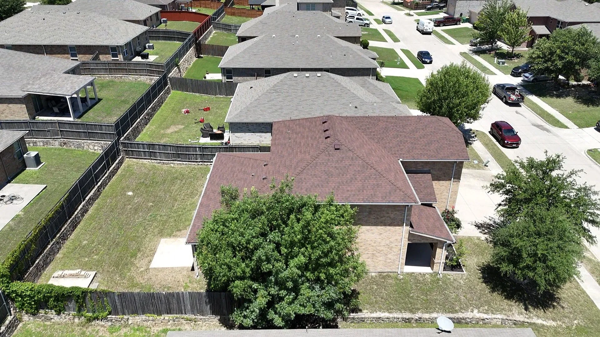 Single Family Residence For Sale in Dallas County , 512 Tunnel Street, Cedar Hill, Texas 75104, 4 Bedroom, 3 Bathroom, 2 Garage spaces, 3,031 Sqft, built in 2012, mls#21289161, Real Estate Agent in Cedar Hill, Homes For Sale in Dallas county, Homes For Sale in Cedar Hill, Realtor in Cedar Hill Texas, Real Estate Brokerage Independent Realty Texas, Luminita Cordes Realtor