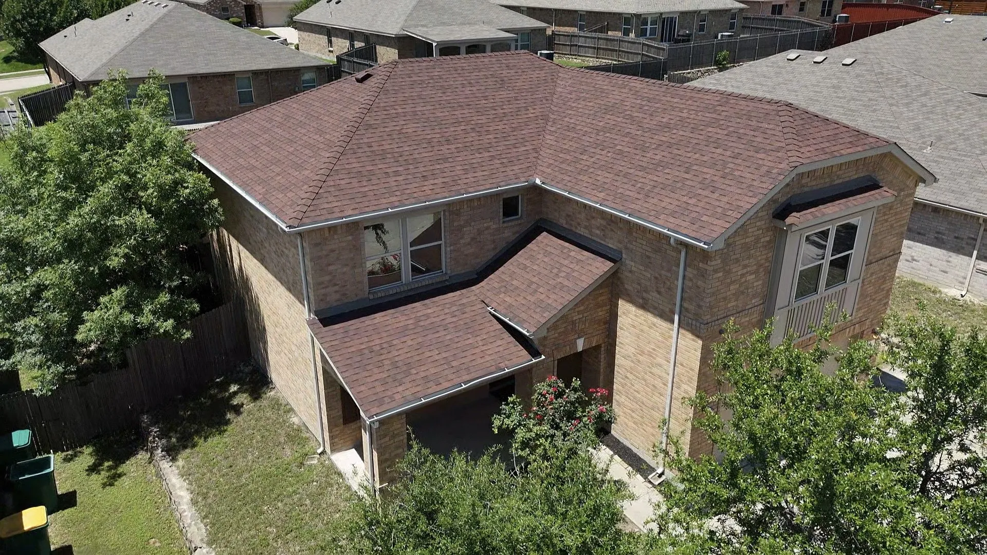 Single Family Residence For Sale in Dallas County , 512 Tunnel Street, Cedar Hill, Texas 75104, 4 Bedroom, 3 Bathroom, 2 Garage spaces, 3,031 Sqft, built in 2012, mls#21289161, Real Estate Agent in Cedar Hill, Homes For Sale in Dallas county, Homes For Sale in Cedar Hill, Realtor in Cedar Hill Texas, Real Estate Brokerage Independent Realty Texas, Luminita Cordes Realtor