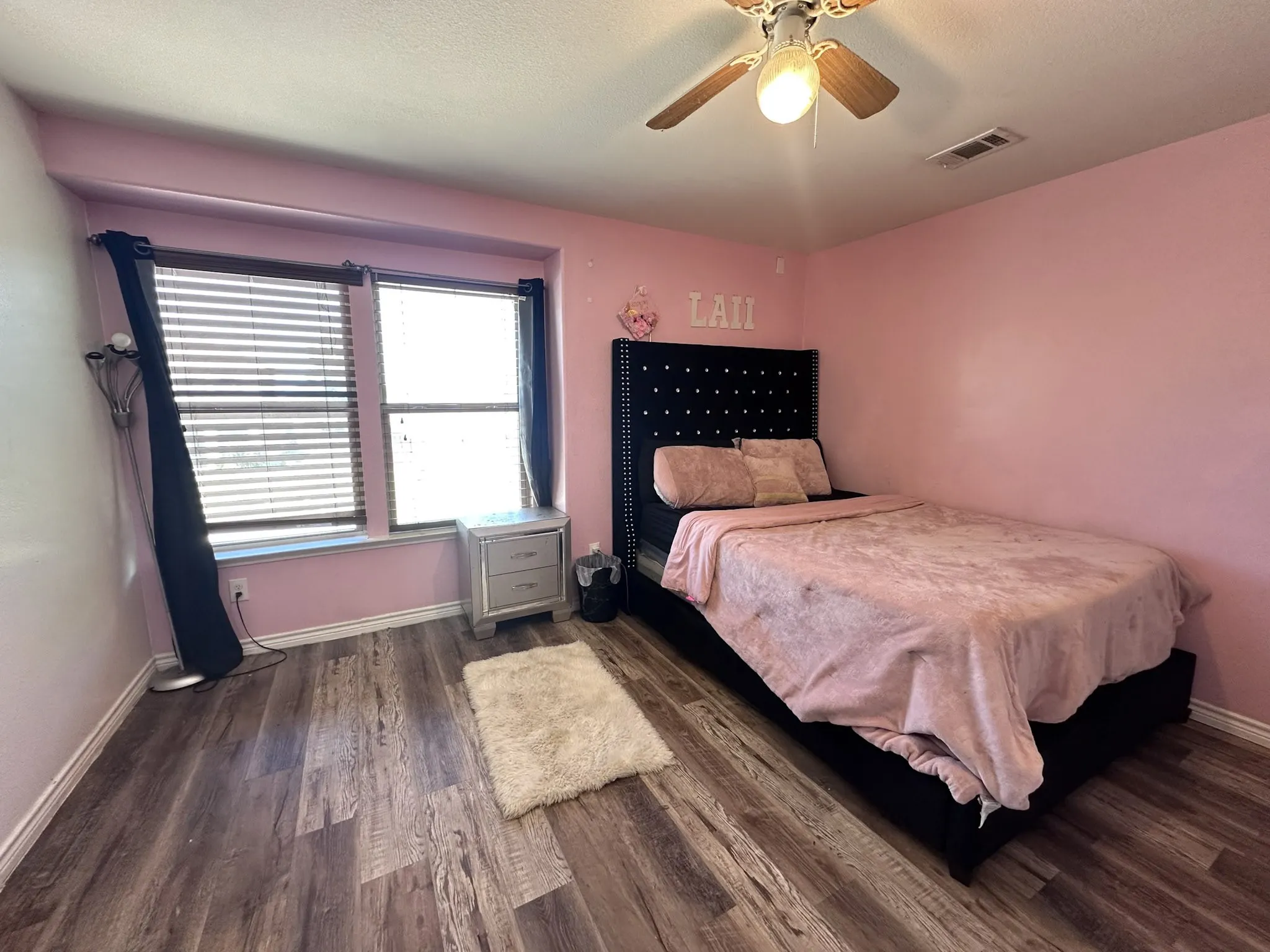 Single Family Residence For Sale in Dallas County , 512 Tunnel Street, Cedar Hill, Texas 75104, 4 Bedroom, 3 Bathroom, 2 Garage spaces, 3,031 Sqft, built in 2012, mls#21289161, Real Estate Agent in Cedar Hill, Homes For Sale in Dallas county, Homes For Sale in Cedar Hill, Realtor in Cedar Hill Texas, Real Estate Brokerage Independent Realty Texas, Luminita Cordes Realtor