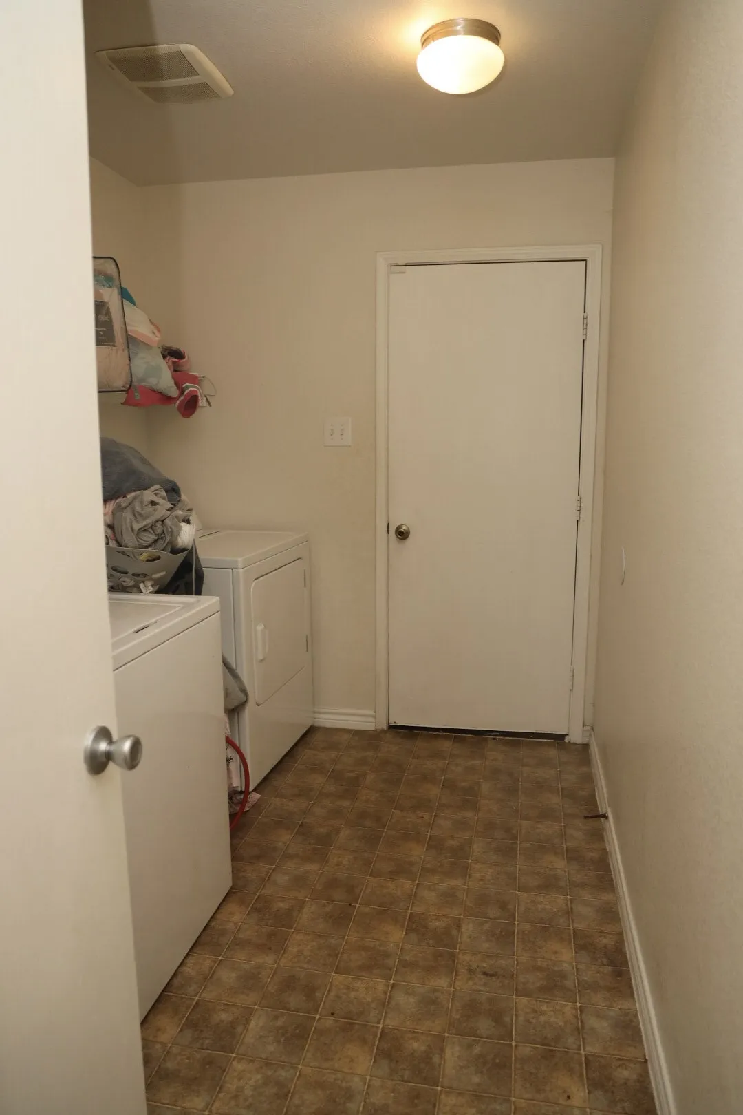 Single Family Residence For Sale in Dallas County , 512 Tunnel Street, Cedar Hill, Texas 75104, 4 Bedroom, 3 Bathroom, 2 Garage spaces, 3,031 Sqft, built in 2012, mls#21289161, Real Estate Agent in Cedar Hill, Homes For Sale in Dallas county, Homes For Sale in Cedar Hill, Realtor in Cedar Hill Texas, Real Estate Brokerage Independent Realty Texas, Luminita Cordes Realtor