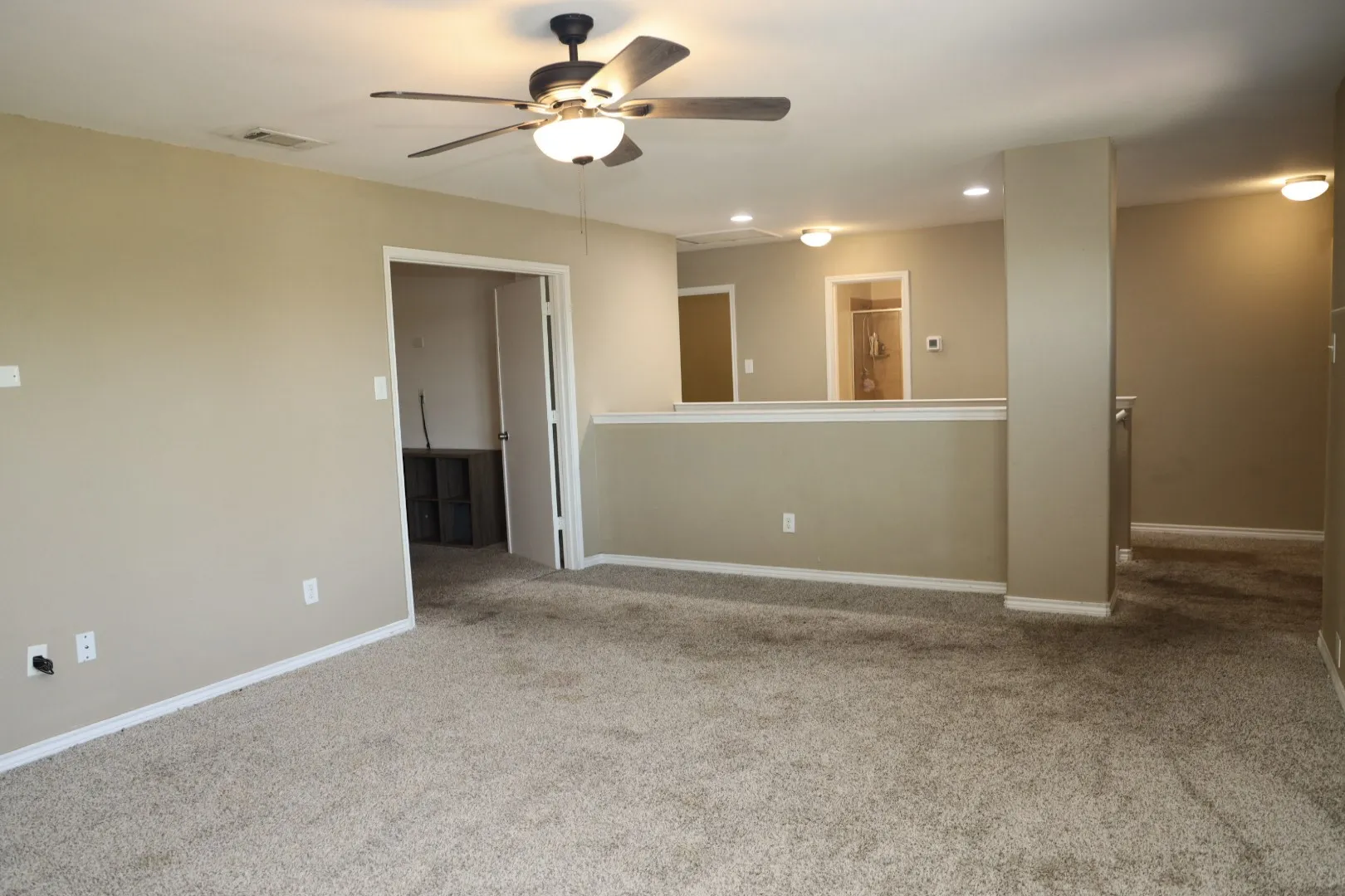 Single Family Residence For Sale in Dallas County , 512 Tunnel Street, Cedar Hill, Texas 75104, 4 Bedroom, 3 Bathroom, 2 Garage spaces, 3,031 Sqft, built in 2012, mls#21289161, Real Estate Agent in Cedar Hill, Homes For Sale in Dallas county, Homes For Sale in Cedar Hill, Realtor in Cedar Hill Texas, Real Estate Brokerage Independent Realty Texas, Luminita Cordes Realtor
