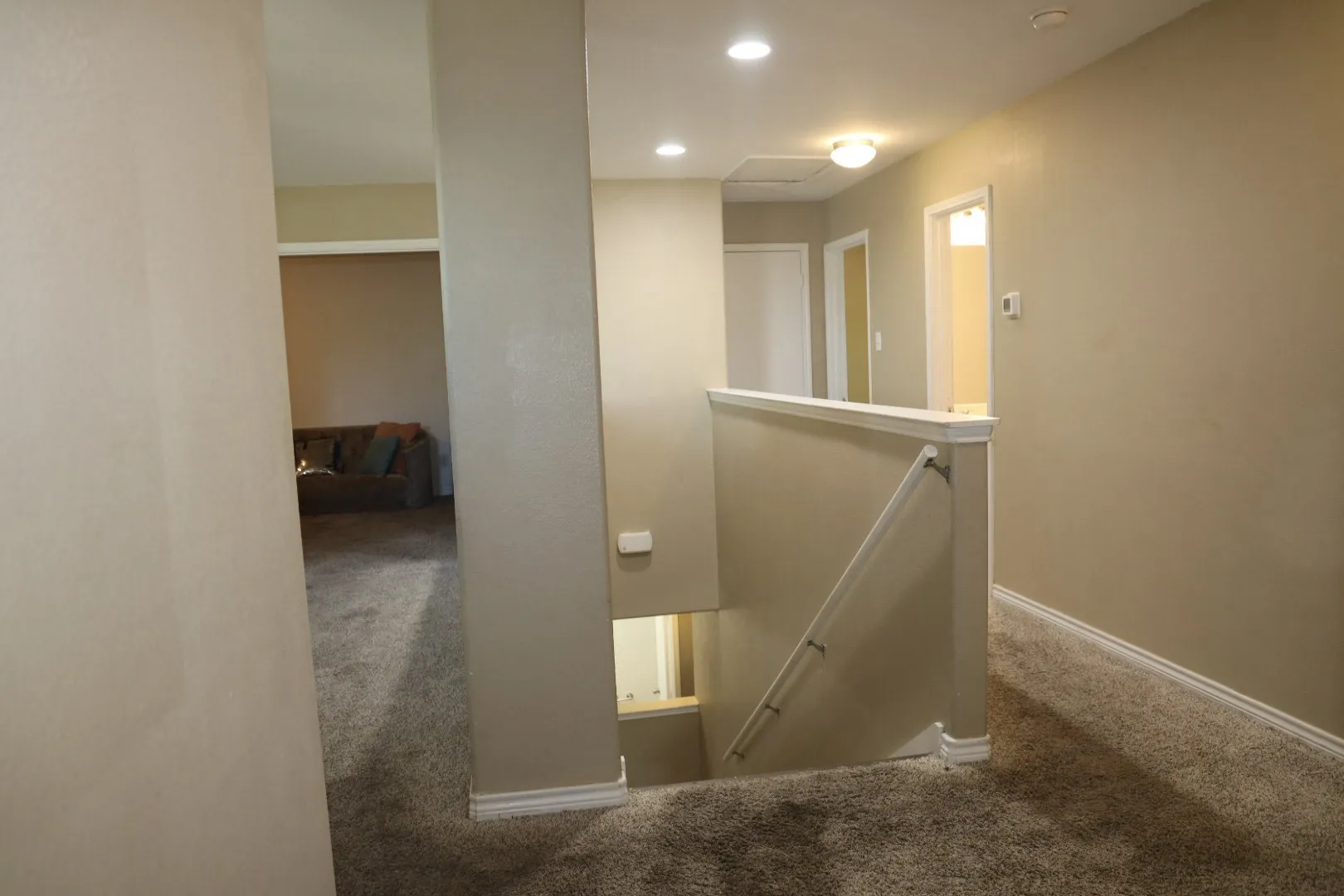 Single Family Residence For Sale in Dallas County , 512 Tunnel Street, Cedar Hill, Texas 75104, 4 Bedroom, 3 Bathroom, 2 Garage spaces, 3,031 Sqft, built in 2012, mls#21289161, Real Estate Agent in Cedar Hill, Homes For Sale in Dallas county, Homes For Sale in Cedar Hill, Realtor in Cedar Hill Texas, Real Estate Brokerage Independent Realty Texas, Luminita Cordes Realtor