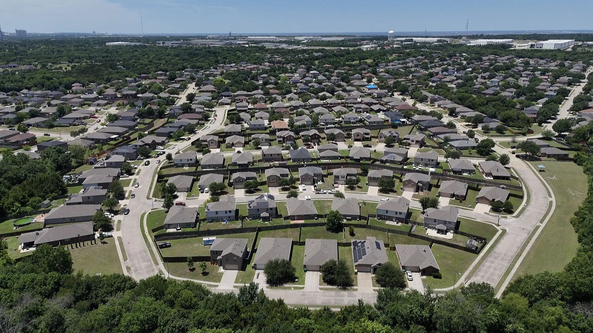 Single Family Residence For Sale in Dallas County , 512 Tunnel Street, Cedar Hill, Texas 75104, 4 Bedroom, 3 Bathroom, 2 Garage spaces, 3,031 Sqft, built in 2012, mls#21289161, Real Estate Agent in Cedar Hill, Homes For Sale in Dallas county, Homes For Sale in Cedar Hill, Realtor in Cedar Hill Texas, Real Estate Brokerage Independent Realty Texas, Luminita Cordes Realtor