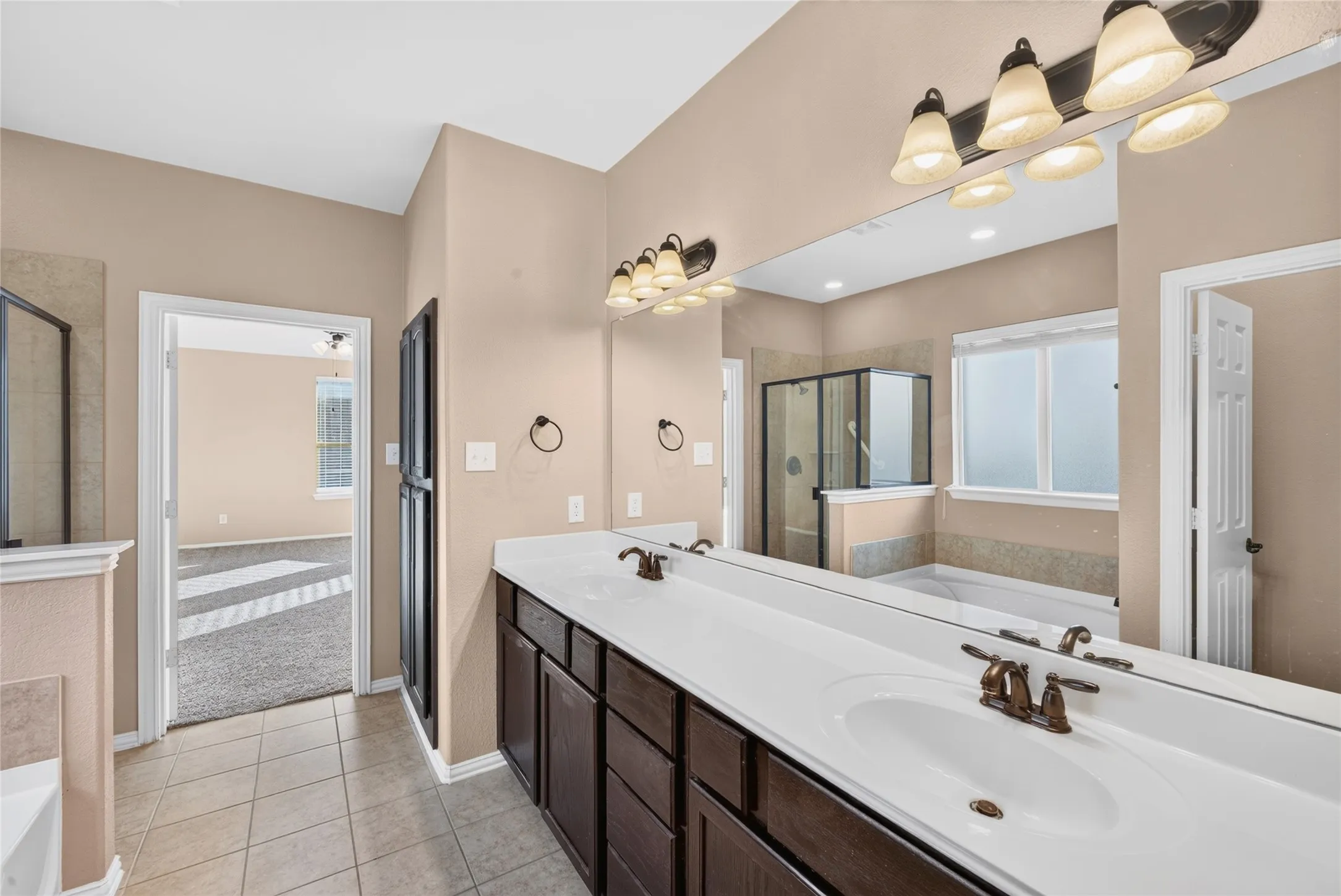 Single Family Residence For Rent in Rockwall County , 417 Hackberry Drive, Fate, Texas 75087, 3 Bedroom, 2 Bathroom, 2 Garage spaces, 1,746 Sqft, built in 2009, mls#21272428, Real Estate Agent in Fate, Homes For Rent in Rockwall county, Homes For Rent in Fate, Realtor in Fate Texas, Real Estate Brokerage Independent Realty Texas, Luminita Cordes Realtor
