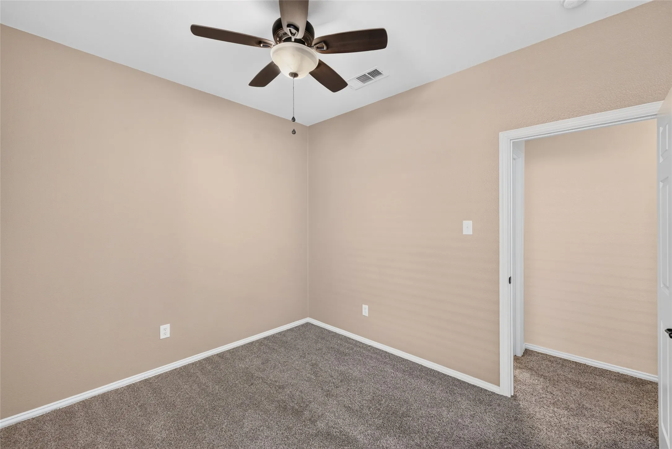 Single Family Residence For Rent in Rockwall County , 417 Hackberry Drive, Fate, Texas 75087, 3 Bedroom, 2 Bathroom, 2 Garage spaces, 1,746 Sqft, built in 2009, mls#21272428, Real Estate Agent in Fate, Homes For Rent in Rockwall county, Homes For Rent in Fate, Realtor in Fate Texas, Real Estate Brokerage Independent Realty Texas, Luminita Cordes Realtor