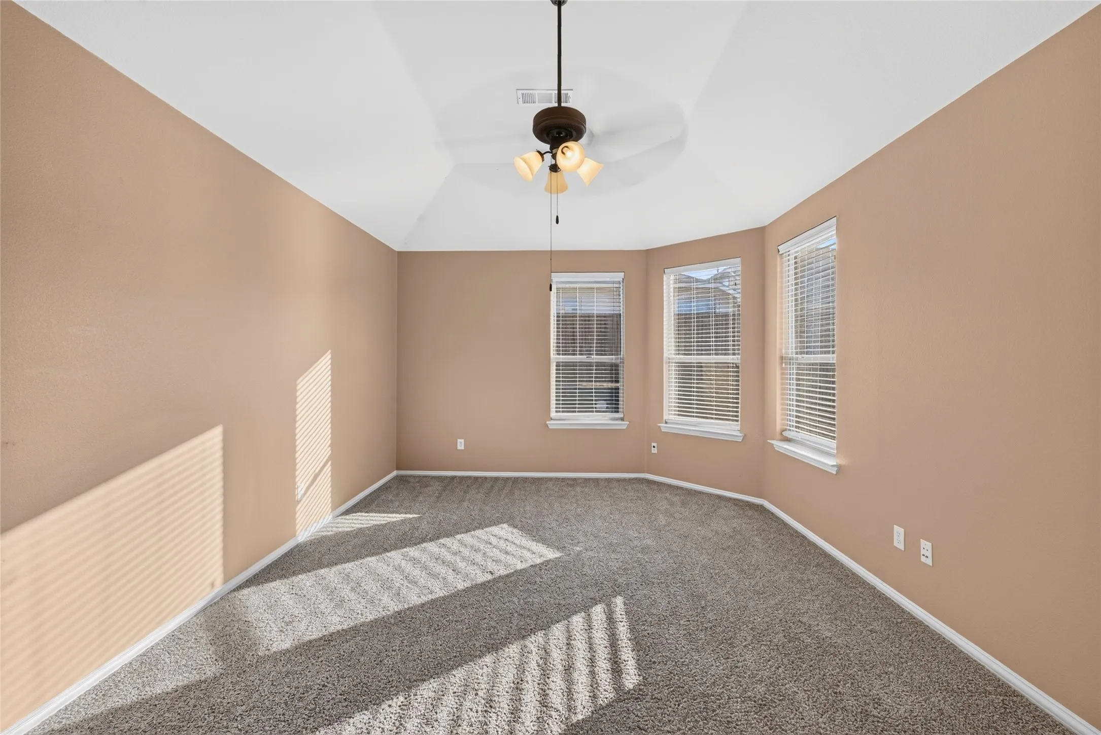 Single Family Residence For Rent in Rockwall County , 417 Hackberry Drive, Fate, Texas 75087, 3 Bedroom, 2 Bathroom, 2 Garage spaces, 1,746 Sqft, built in 2009, mls#21272428, Real Estate Agent in Fate, Homes For Rent in Rockwall county, Homes For Rent in Fate, Realtor in Fate Texas, Real Estate Brokerage Independent Realty Texas, Luminita Cordes Realtor