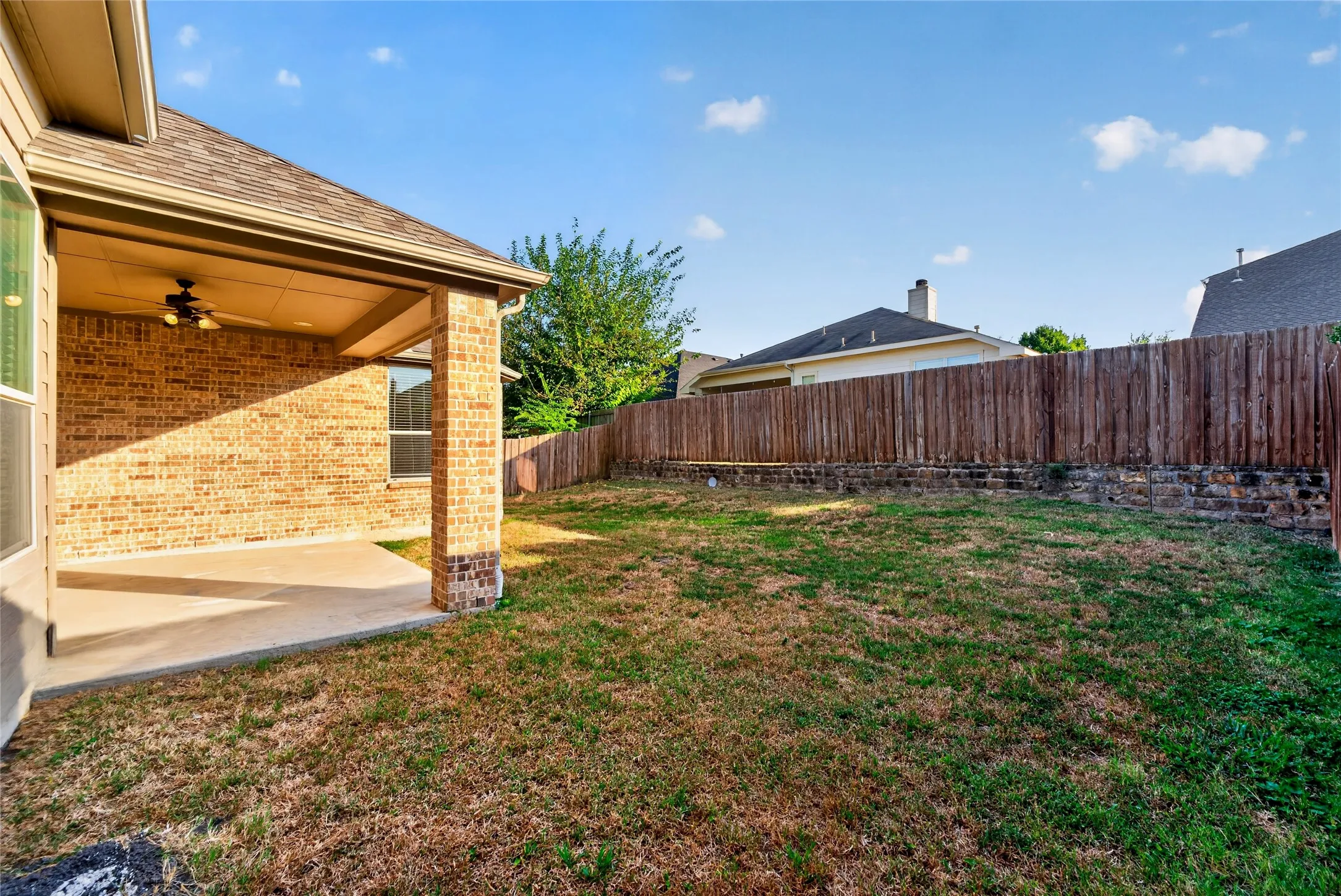 Single Family Residence For Rent in Rockwall County , 417 Hackberry Drive, Fate, Texas 75087, 3 Bedroom, 2 Bathroom, 2 Garage spaces, 1,746 Sqft, built in 2009, mls#21272428, Real Estate Agent in Fate, Homes For Rent in Rockwall county, Homes For Rent in Fate, Realtor in Fate Texas, Real Estate Brokerage Independent Realty Texas, Luminita Cordes Realtor