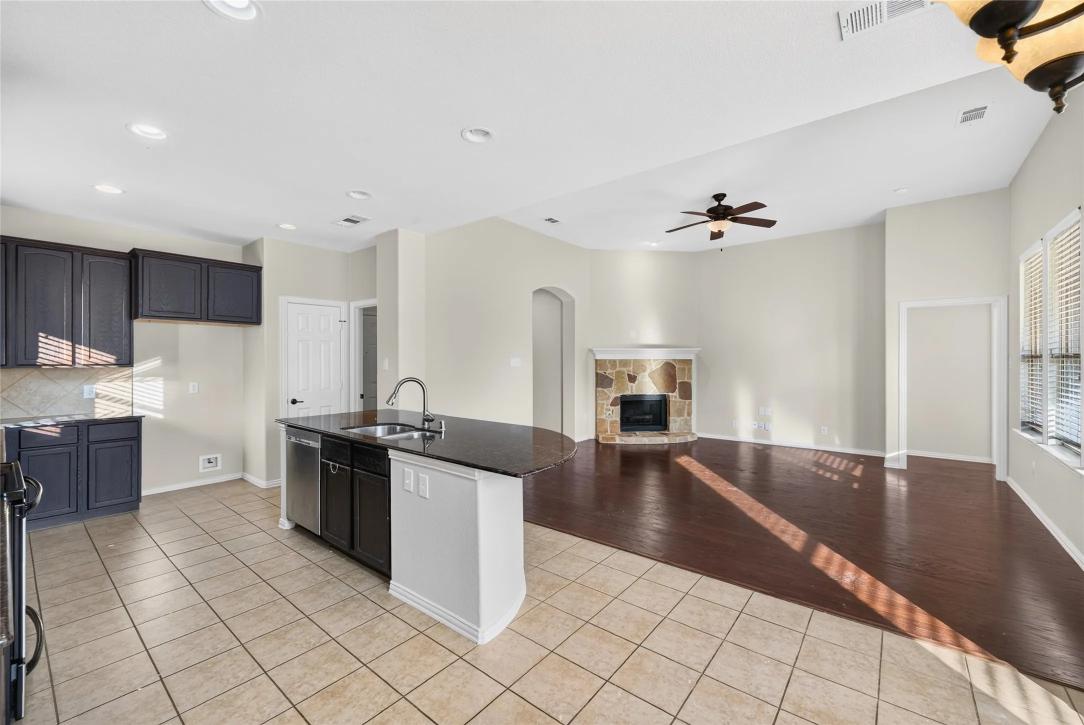 Single Family Residence For Rent in Rockwall County , 417 Hackberry Drive, Fate, Texas 75087, 3 Bedroom, 2 Bathroom, 2 Garage spaces, 1,746 Sqft, built in 2009, mls#21272428, Real Estate Agent in Fate, Homes For Rent in Rockwall county, Homes For Rent in Fate, Realtor in Fate Texas, Real Estate Brokerage Independent Realty Texas, Luminita Cordes Realtor