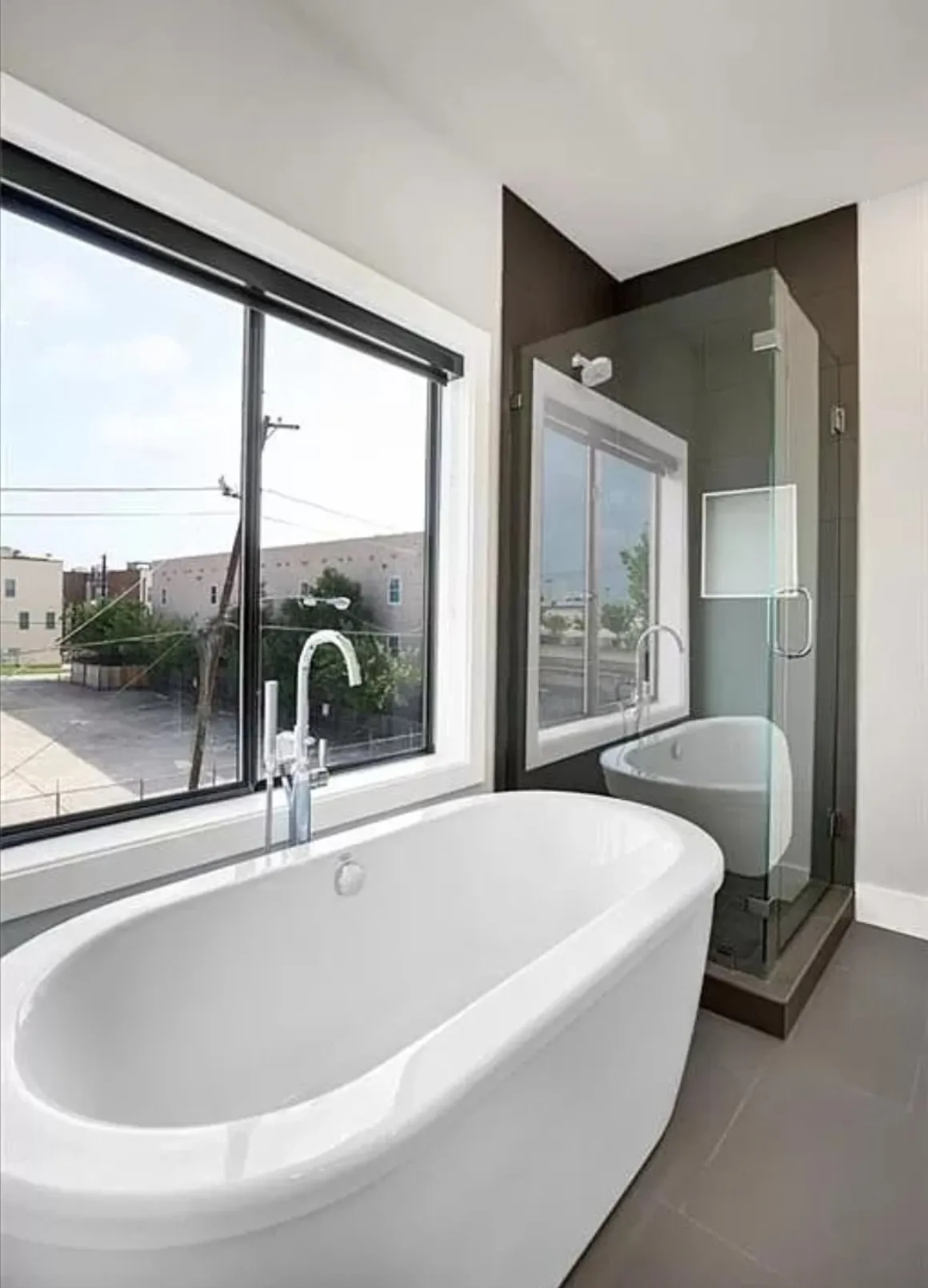 Townhouse For Rent in Dallas County , 5604 Lindell Avenue A, Dallas, Texas 75206, 2 Bedrooms, 3 Bathrooms, 2 Garage spaces, 1,476 Sqft, built in 2017, Price $3,300, mls#21289582, Real Estate Agent in Dallas, Homes For Rent in Dallas county, Homes For Rent in Dallas, Realtor in Dallas Texas, Real Estate Brokerage Independent Realty Texas, Luminita Cordes Realtor