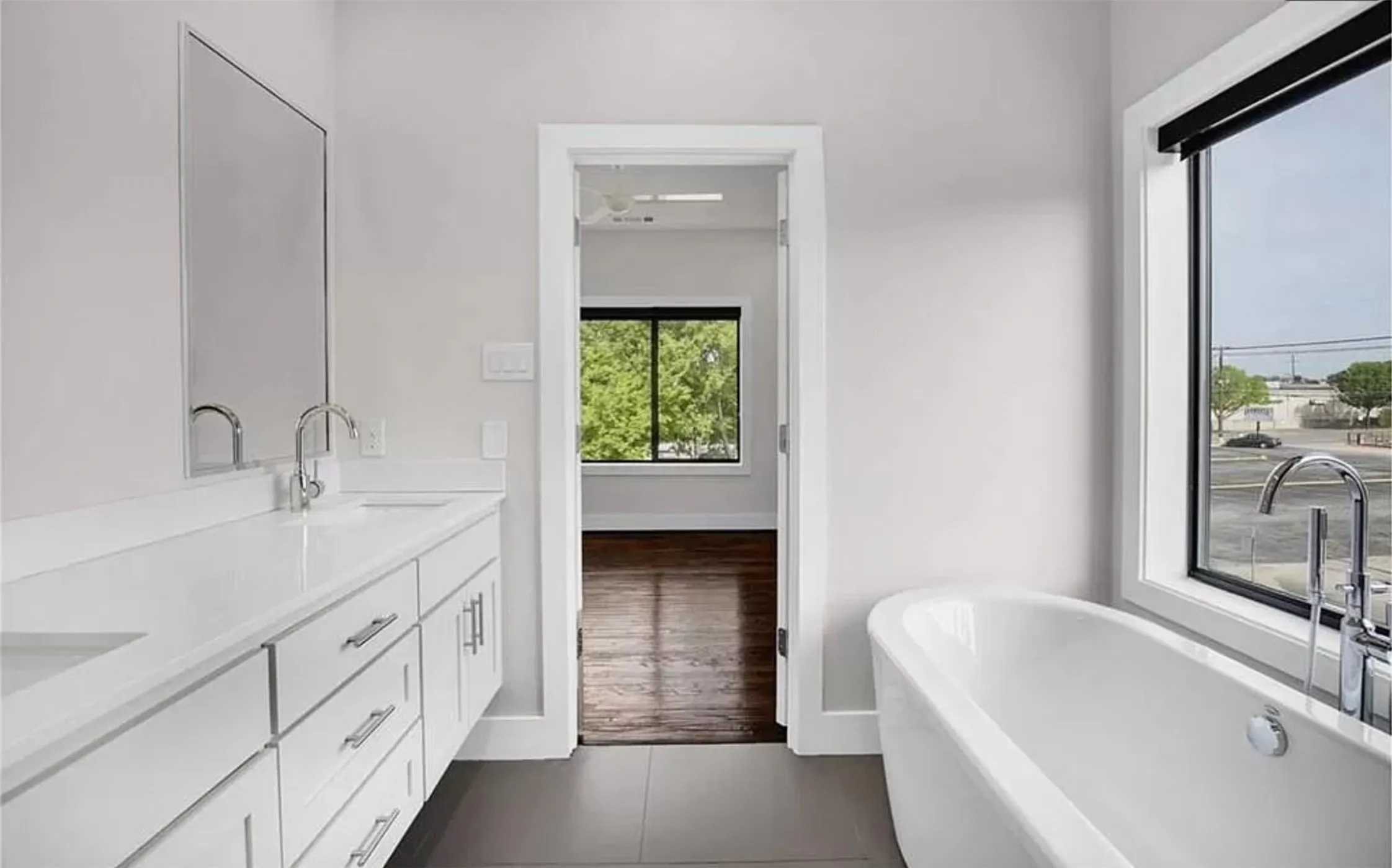 Townhouse For Rent in Dallas County , 5604 Lindell Avenue A, Dallas, Texas 75206, 2 Bedrooms, 3 Bathrooms, 2 Garage spaces, 1,476 Sqft, built in 2017, Price $3,300, mls#21289582, Real Estate Agent in Dallas, Homes For Rent in Dallas county, Homes For Rent in Dallas, Realtor in Dallas Texas, Real Estate Brokerage Independent Realty Texas, Luminita Cordes Realtor