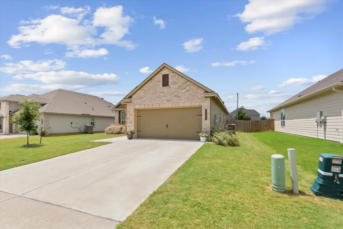 Single Family Residence For Sale in Mc Lennan County , 3516 Beutel Road, Waco, Texas 76655, 4 Bedroom, 3 Bathroom, 2 Garage spaces, 1,846 Sqft, built in 2023, mls#21289606, Real Estate Agent in Waco, Homes For Sale in Mc Lennan county, Homes For Sale in Waco, Realtor in Waco Texas, Real Estate Brokerage Independent Realty Texas, Luminita Cordes Realtor