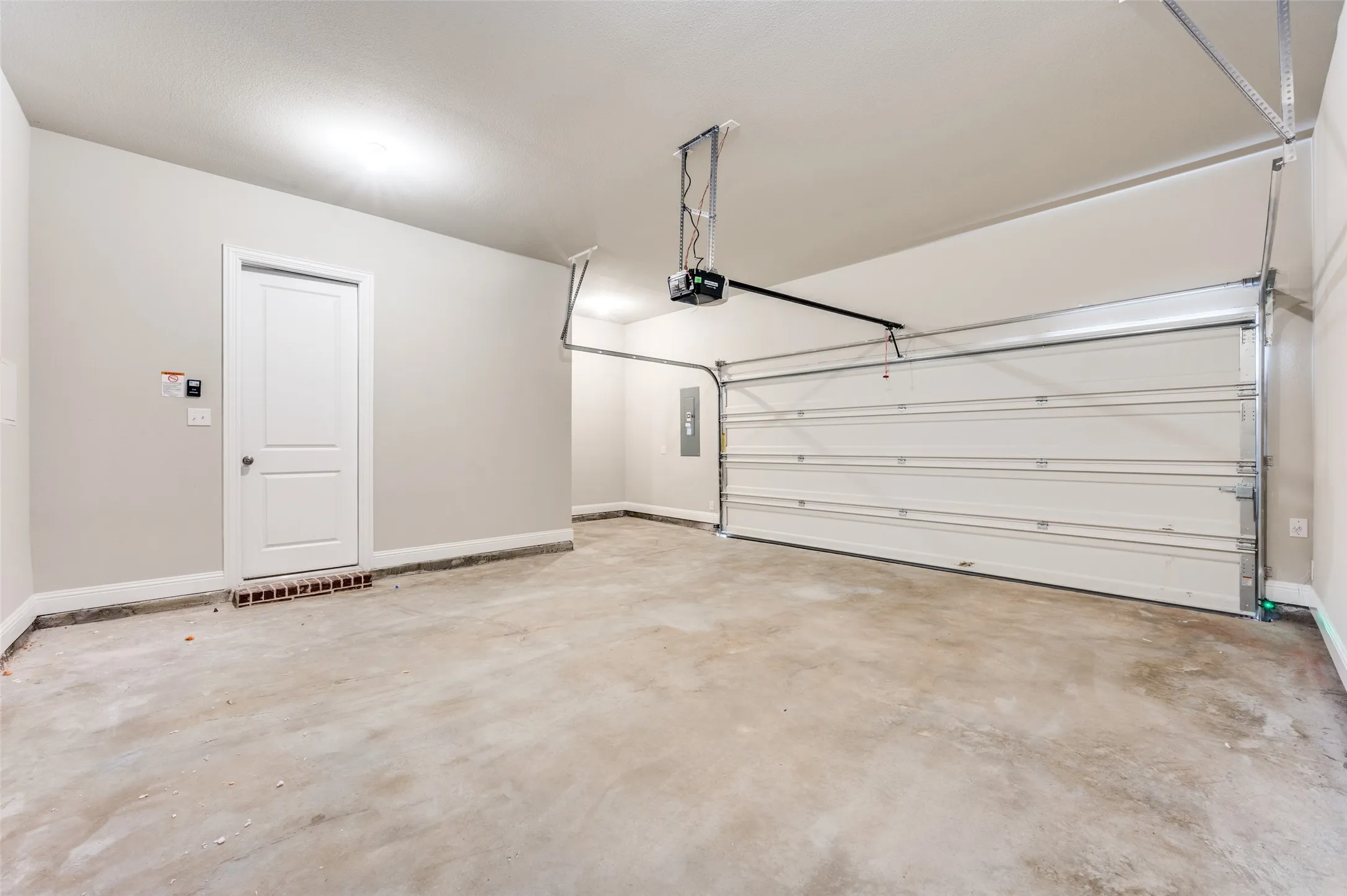 Townhouse For Rent in Collin County , 6148 Blythe Drive, Frisco, Texas 75035, 3 Bedroom, 3 Bathroom, 2 Garage spaces, 1,720 Sqft, built in 2023, mls#21289595, Real Estate Agent in Frisco, Homes For Rent in Collin county, Homes For Rent in Frisco, Realtor in Frisco Texas, Real Estate Brokerage Independent Realty Texas, Luminita Cordes Realtor