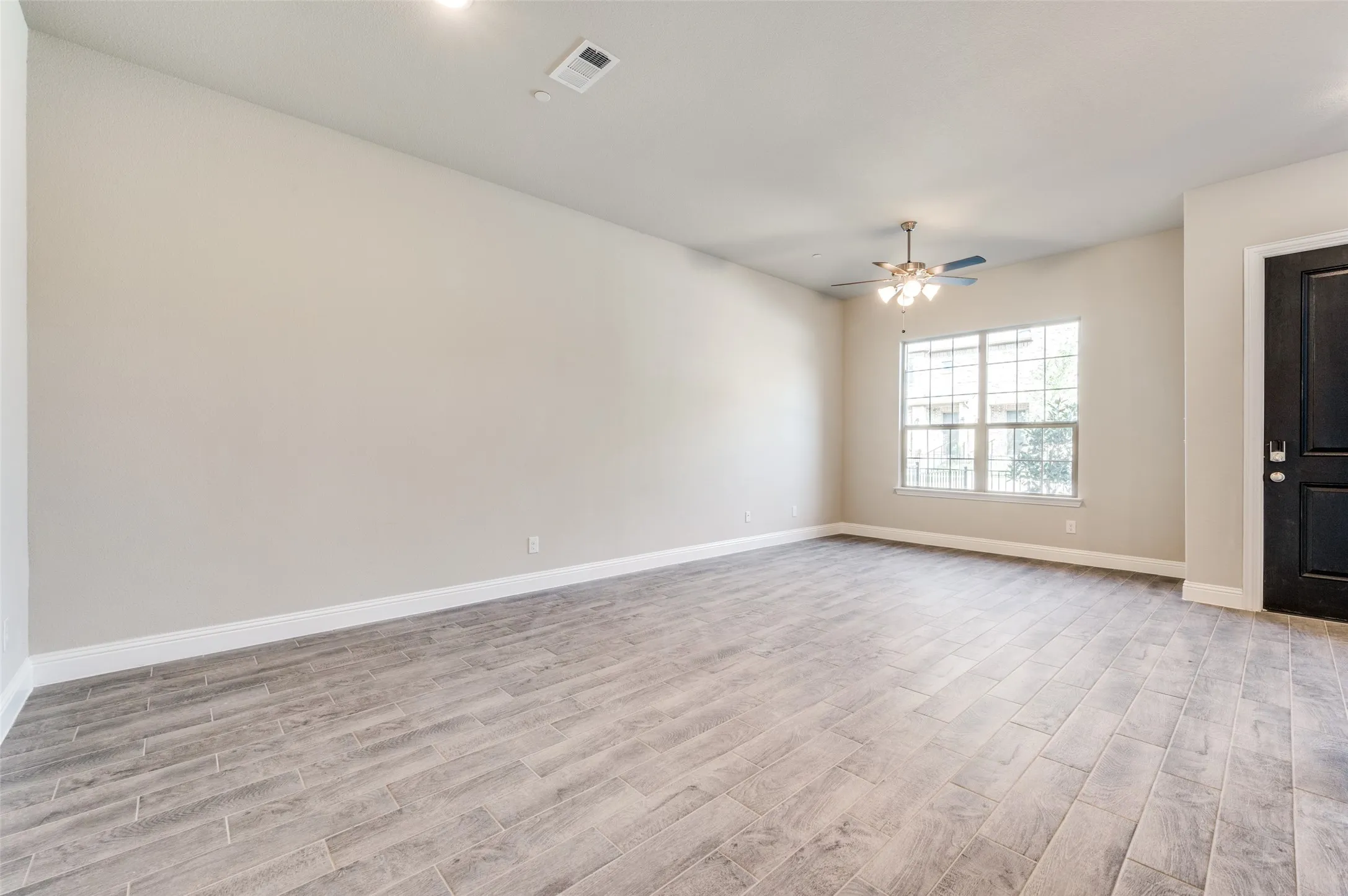 Townhouse For Rent in Collin County , 6148 Blythe Drive, Frisco, Texas 75035, 3 Bedroom, 3 Bathroom, 2 Garage spaces, 1,720 Sqft, built in 2023, mls#21289595, Real Estate Agent in Frisco, Homes For Rent in Collin county, Homes For Rent in Frisco, Realtor in Frisco Texas, Real Estate Brokerage Independent Realty Texas, Luminita Cordes Realtor
