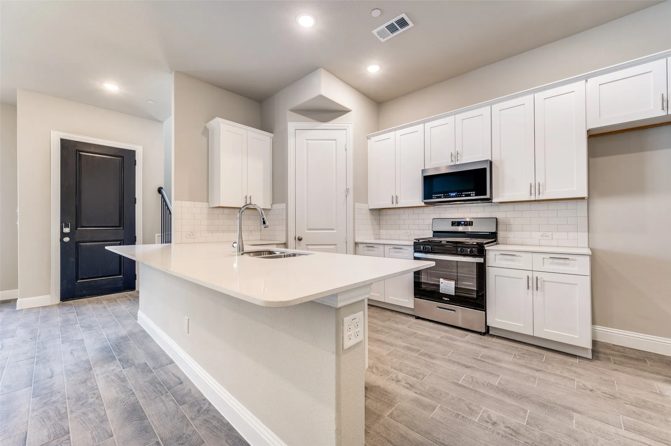 Townhouse For Rent in Collin County , 6148 Blythe Drive, Frisco, Texas 75035, 3 Bedroom, 3 Bathroom, 2 Garage spaces, 1,720 Sqft, built in 2023, mls#21289595, Real Estate Agent in Frisco, Homes For Rent in Collin county, Homes For Rent in Frisco, Realtor in Frisco Texas, Real Estate Brokerage Independent Realty Texas, Luminita Cordes Realtor