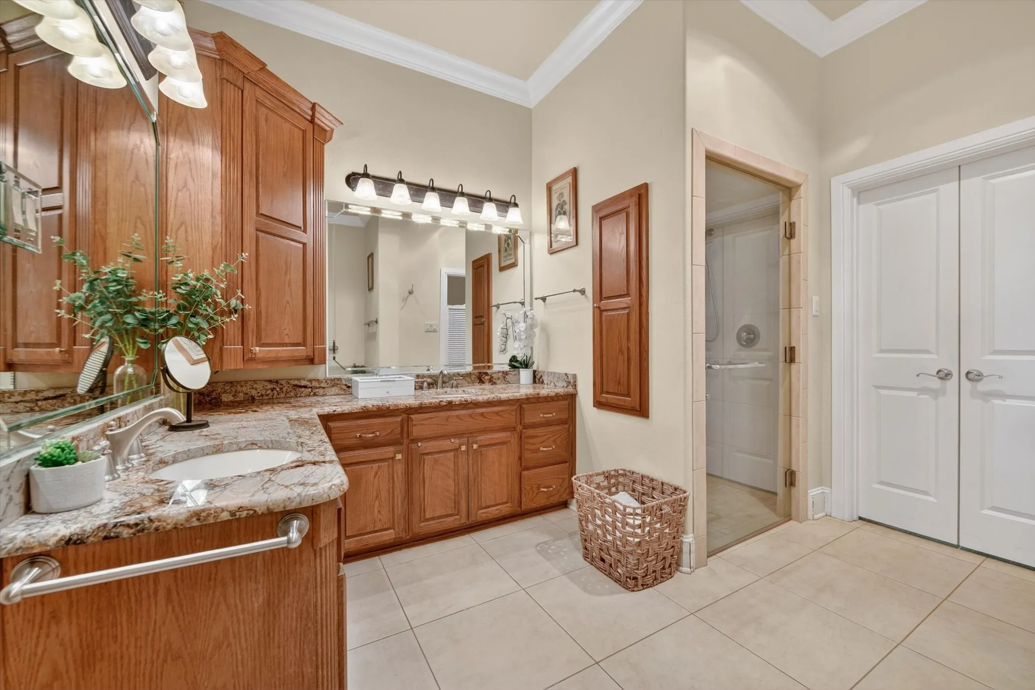 Single Family Residence For Sale in Wise County , 507 N State Street, Decatur, Texas 76234, 4 Bedroom, 5 Bathroom, 4 Garage spaces, 5,205 Sqft, built in 2006, mls#21289593, Real Estate Agent in Decatur, Homes For Sale in Wise county, Homes For Sale in Decatur, Realtor in Decatur Texas, Real Estate Brokerage Independent Realty Texas, Luminita Cordes Realtor