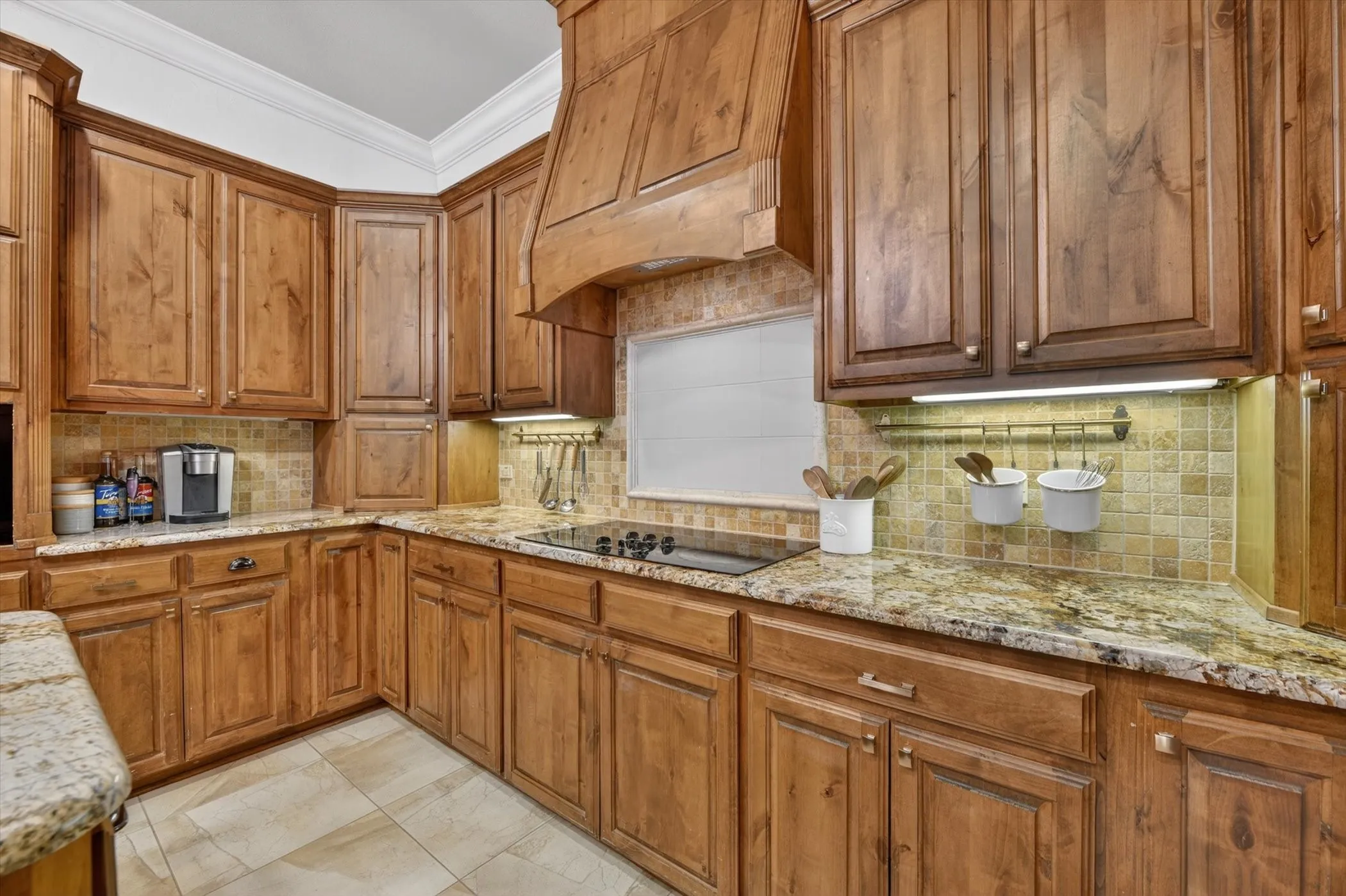 Single Family Residence For Sale in Wise County , 507 N State Street, Decatur, Texas 76234, 4 Bedroom, 5 Bathroom, 4 Garage spaces, 5,205 Sqft, built in 2006, mls#21289593, Real Estate Agent in Decatur, Homes For Sale in Wise county, Homes For Sale in Decatur, Realtor in Decatur Texas, Real Estate Brokerage Independent Realty Texas, Luminita Cordes Realtor