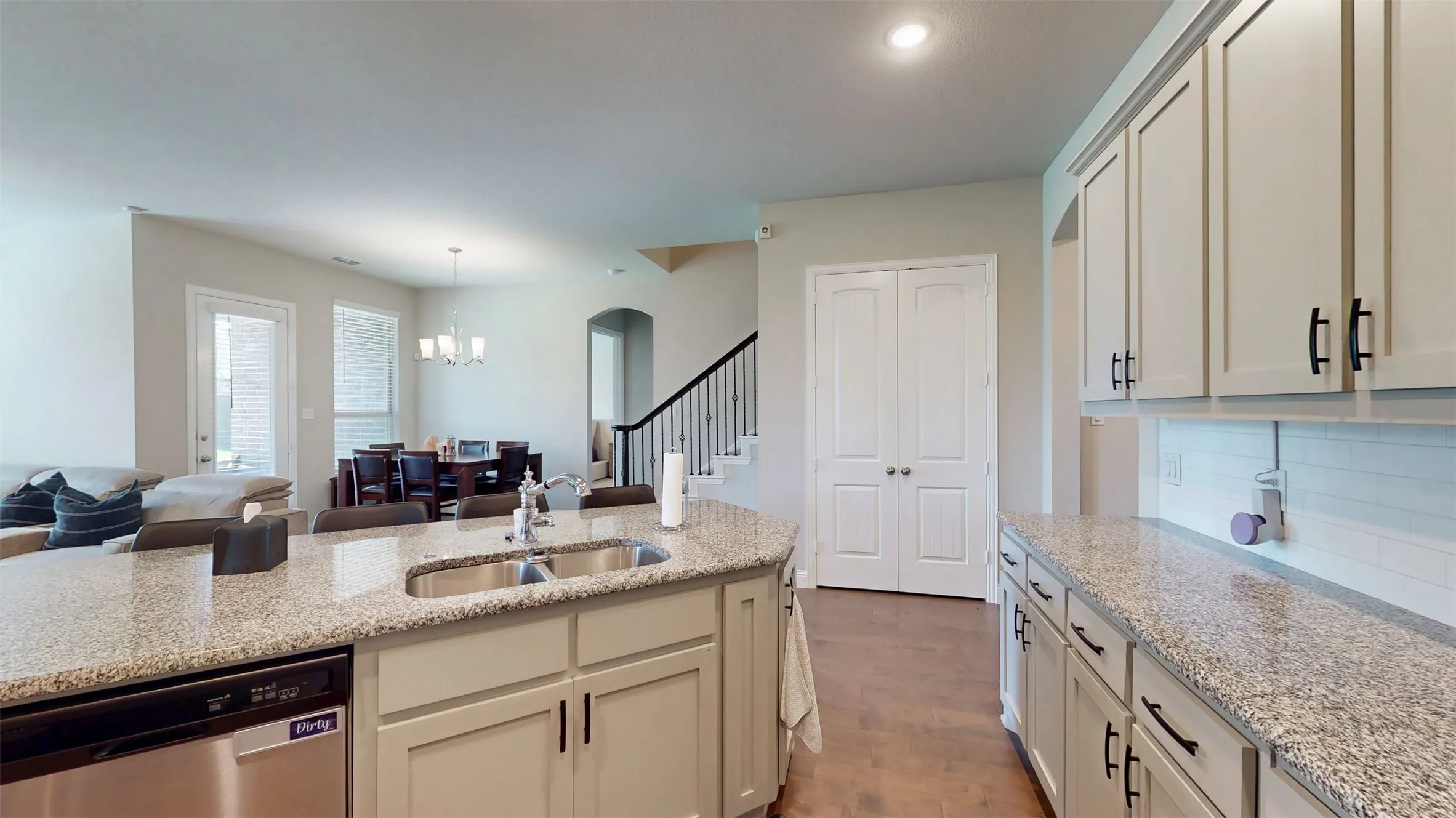 Single Family Residence For Sale in Ellis County , 1804 Gristmill Drive, Mansfield, Texas 76063, 4 Bedroom, 3 Bathroom, 2 Garage spaces, 2,797 Sqft, built in 2020, mls#21282418, Real Estate Agent in Mansfield, Homes For Sale in Ellis county, Homes For Sale in Mansfield, Realtor in Mansfield Texas, Real Estate Brokerage Independent Realty Texas, Luminita Cordes Realtor