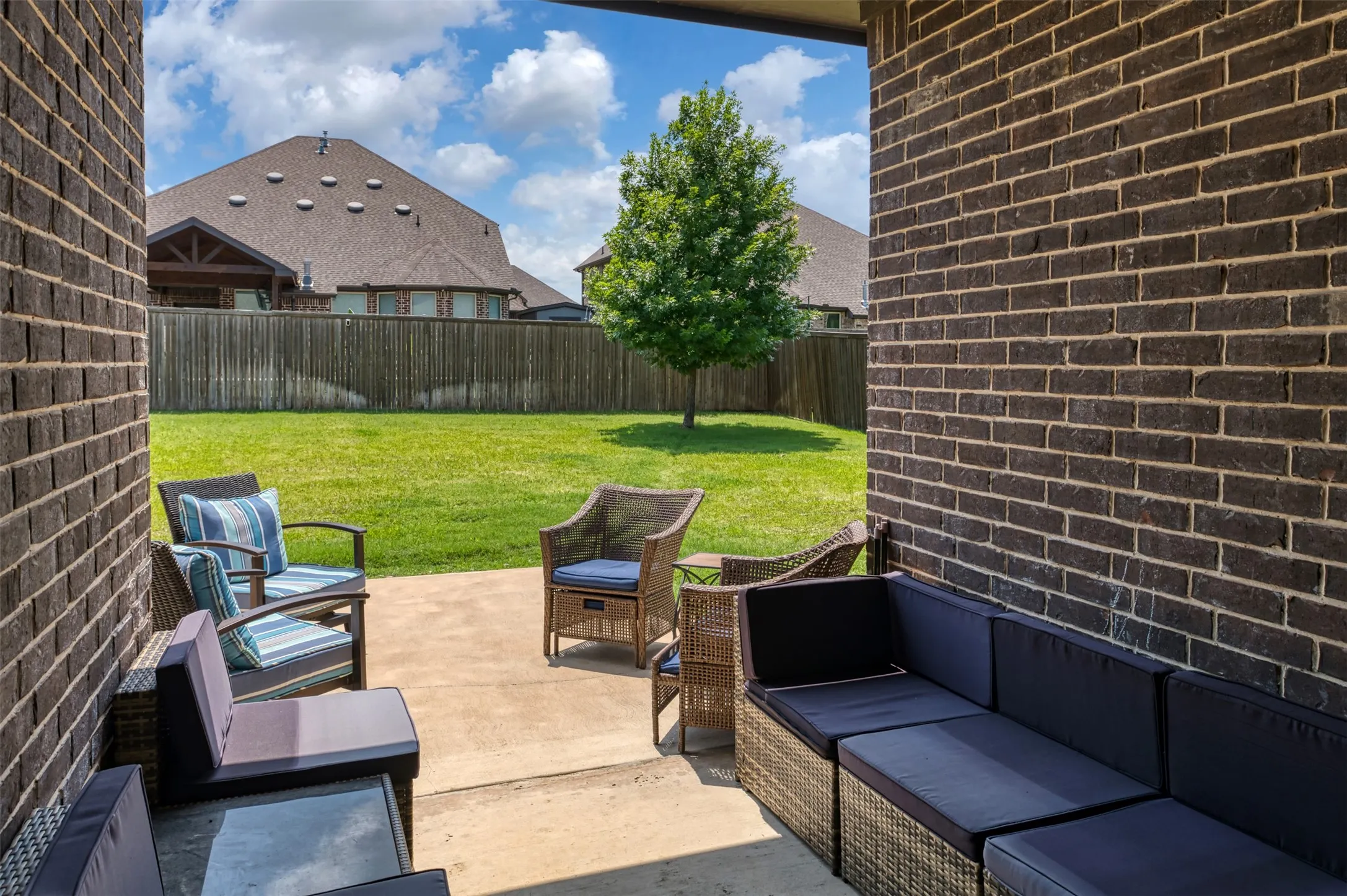 Single Family Residence For Sale in Ellis County , 1804 Gristmill Drive, Mansfield, Texas 76063, 4 Bedroom, 3 Bathroom, 2 Garage spaces, 2,797 Sqft, built in 2020, mls#21282418, Real Estate Agent in Mansfield, Homes For Sale in Ellis county, Homes For Sale in Mansfield, Realtor in Mansfield Texas, Real Estate Brokerage Independent Realty Texas, Luminita Cordes Realtor